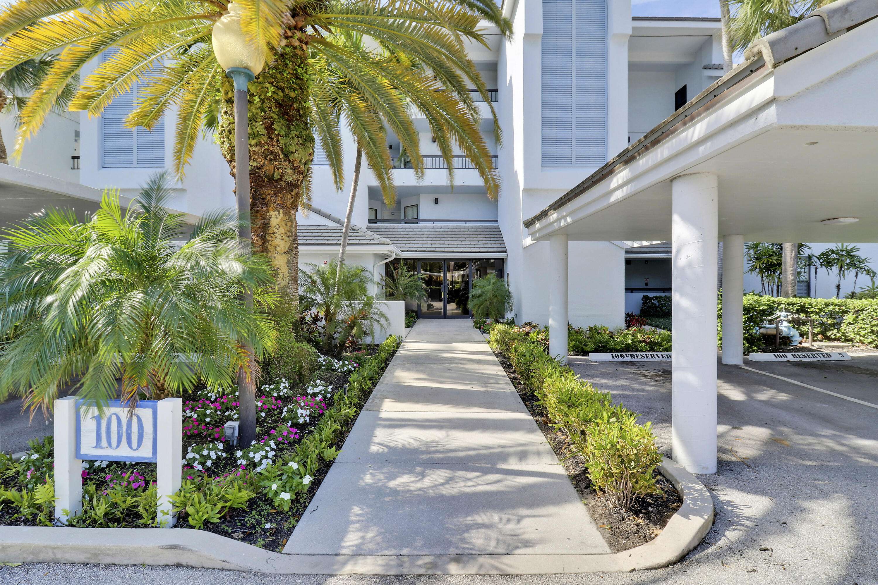 Juno Beach, FL 33408,144 N Bay Colony DR