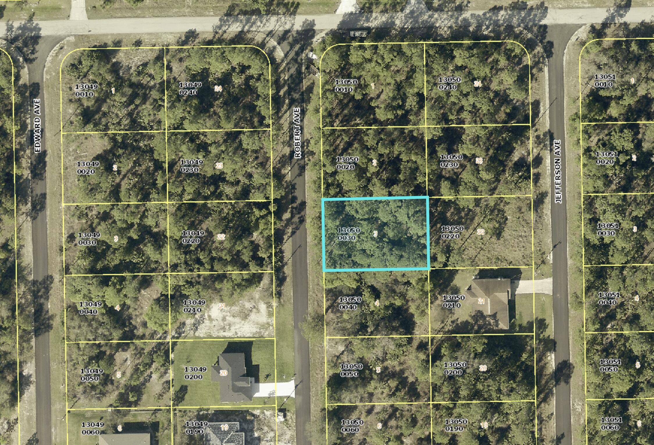 Alva, FL 33920,2118 Robert AVE