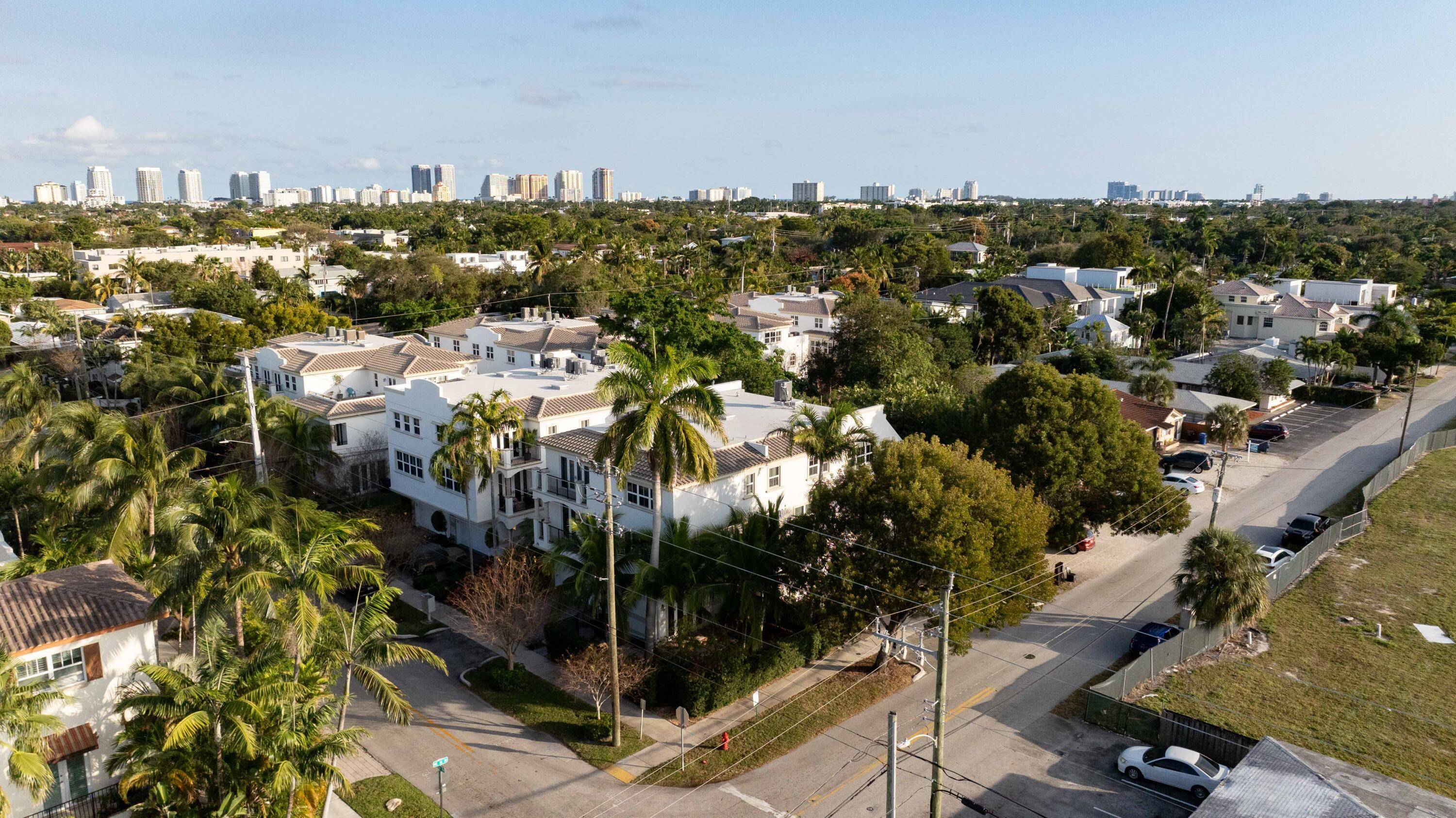Fort Lauderdale, FL 33304,852 NE 16th AVE