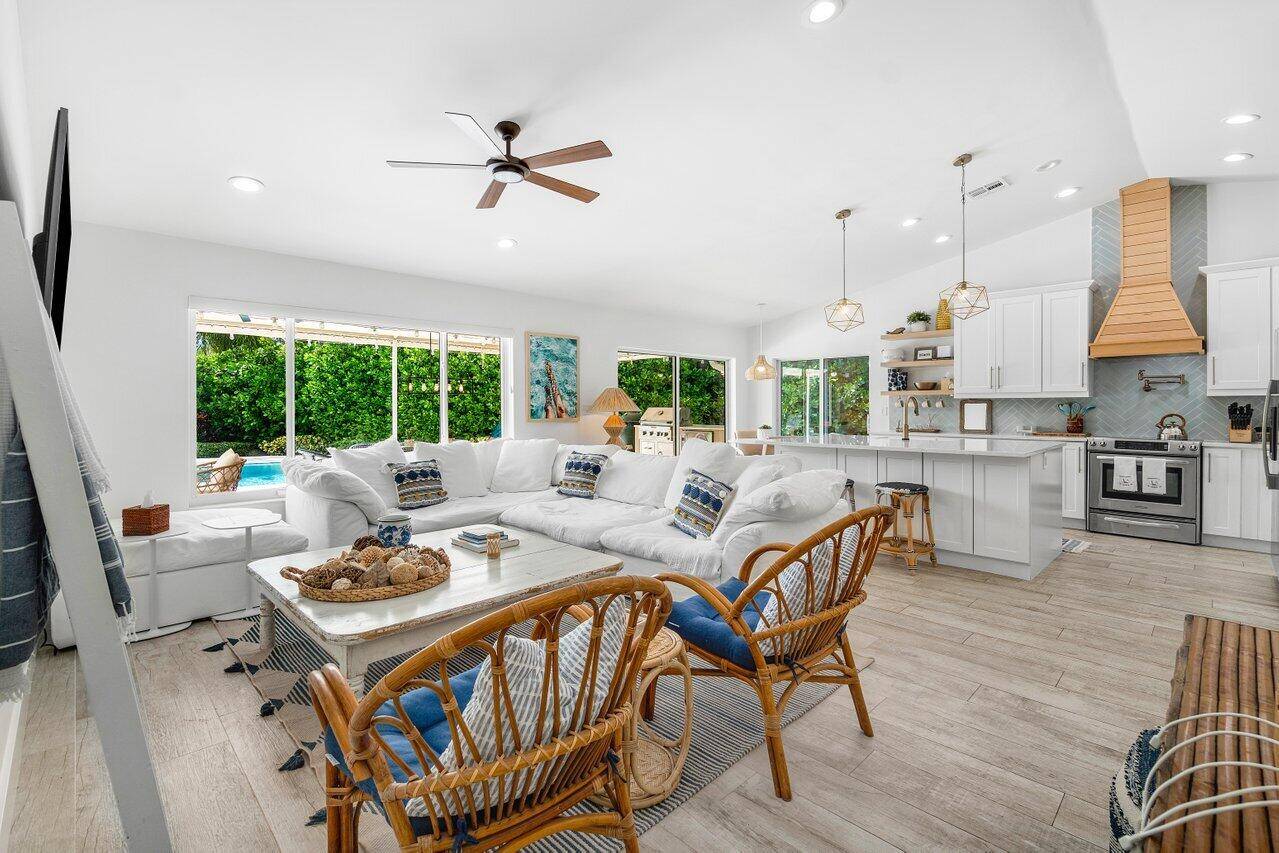 Delray Beach, FL 33444,415 Enfield RD