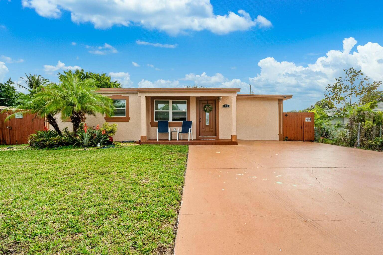 Boynton Beach, FL 33435,310 Ocean Pkwy Pkwy