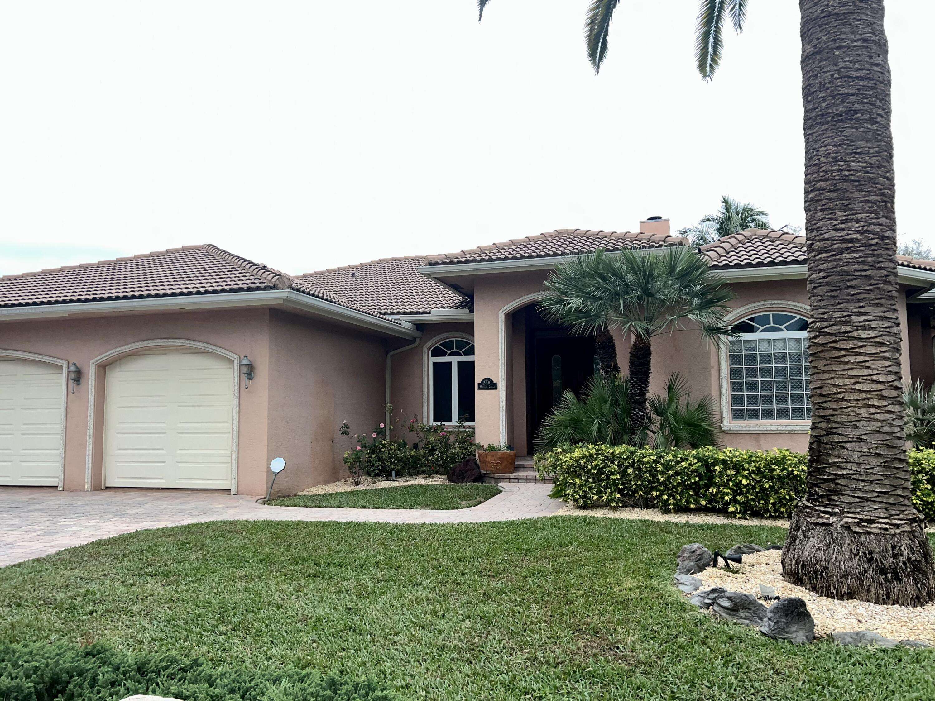 Oakland Park, FL 33309,2700 Oak Tree CIR