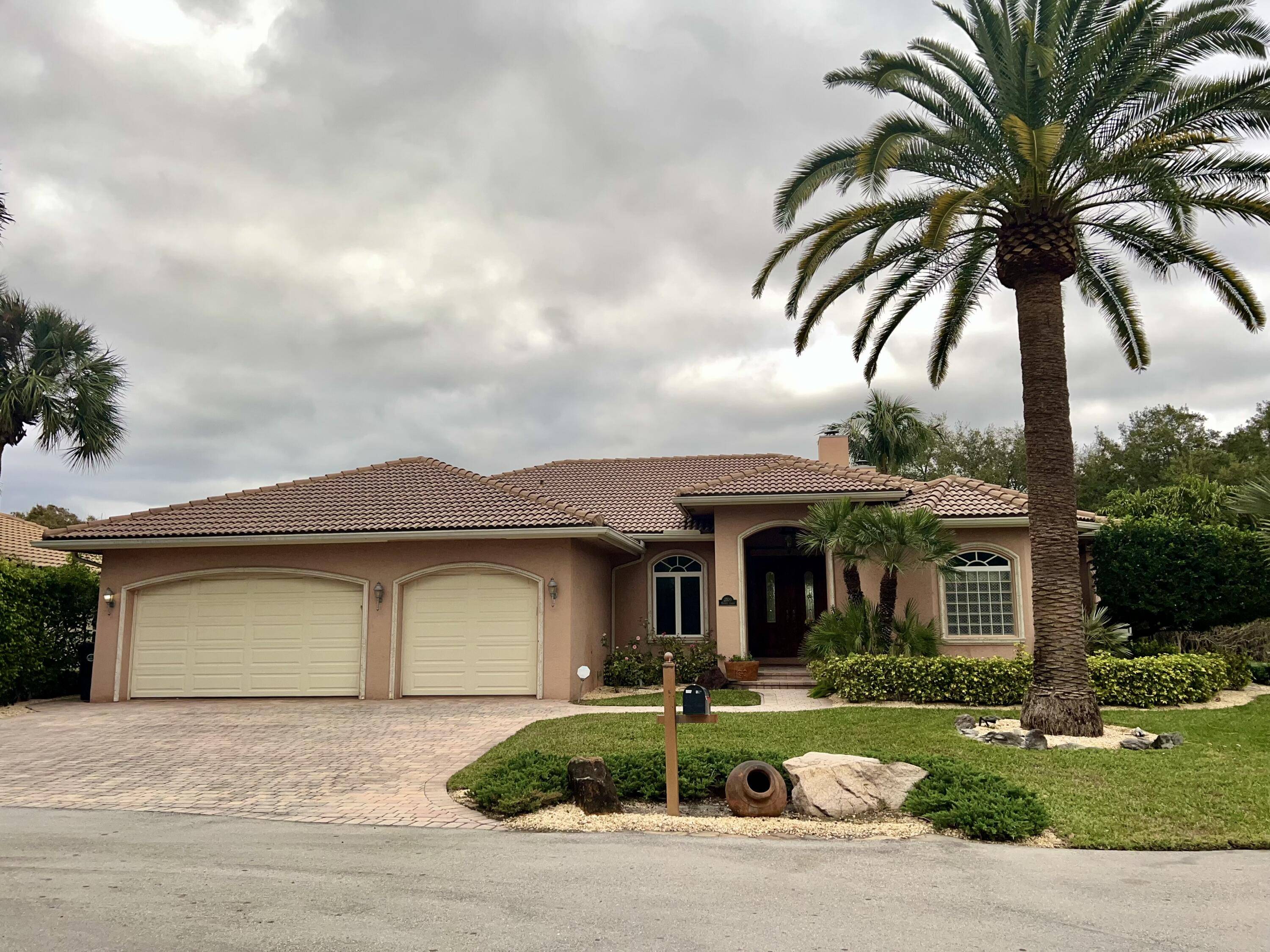 Oakland Park, FL 33309,2700 Oak Tree CIR