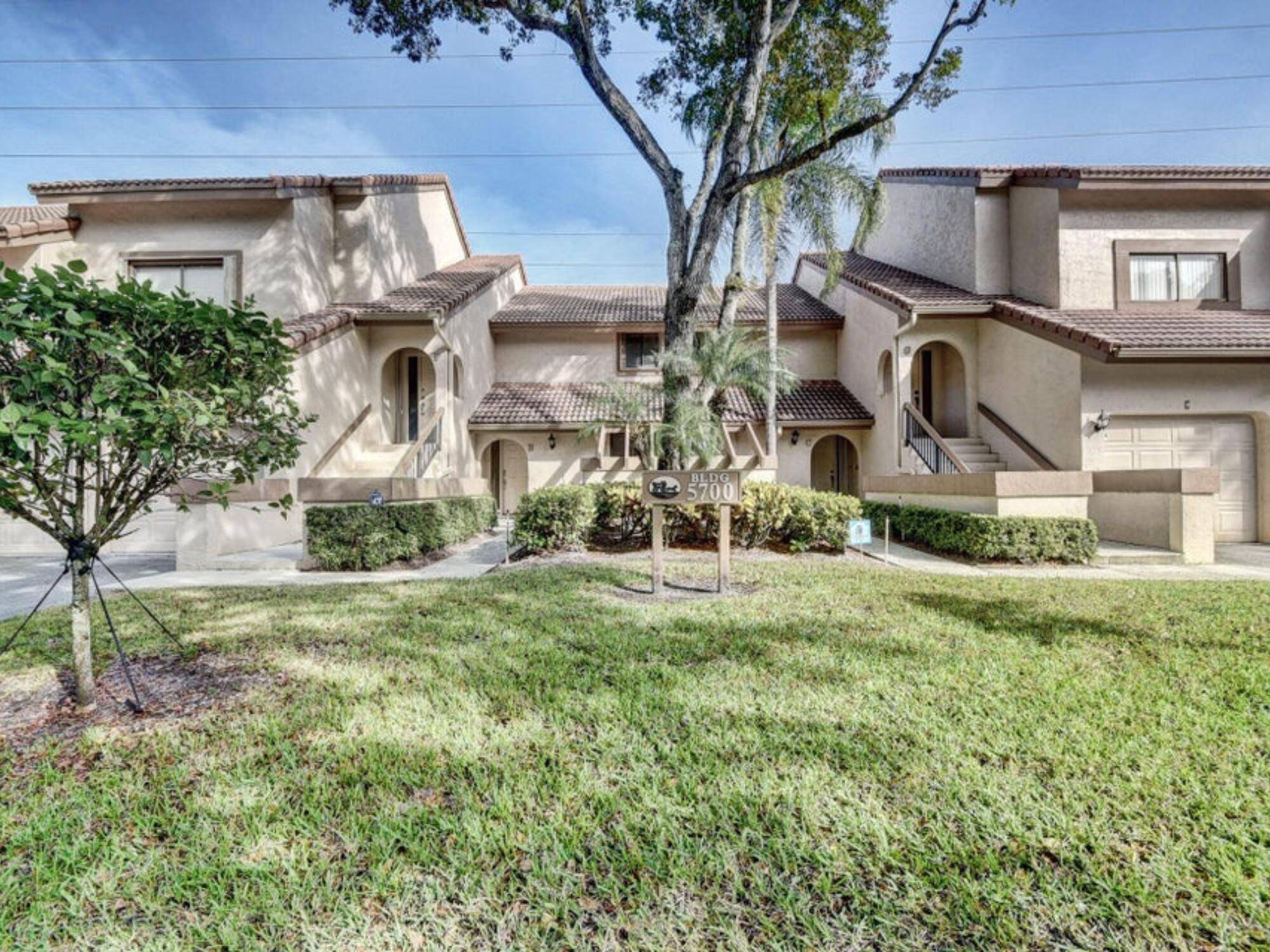 Boca Raton, FL 33486,5700 Coach House CIR B