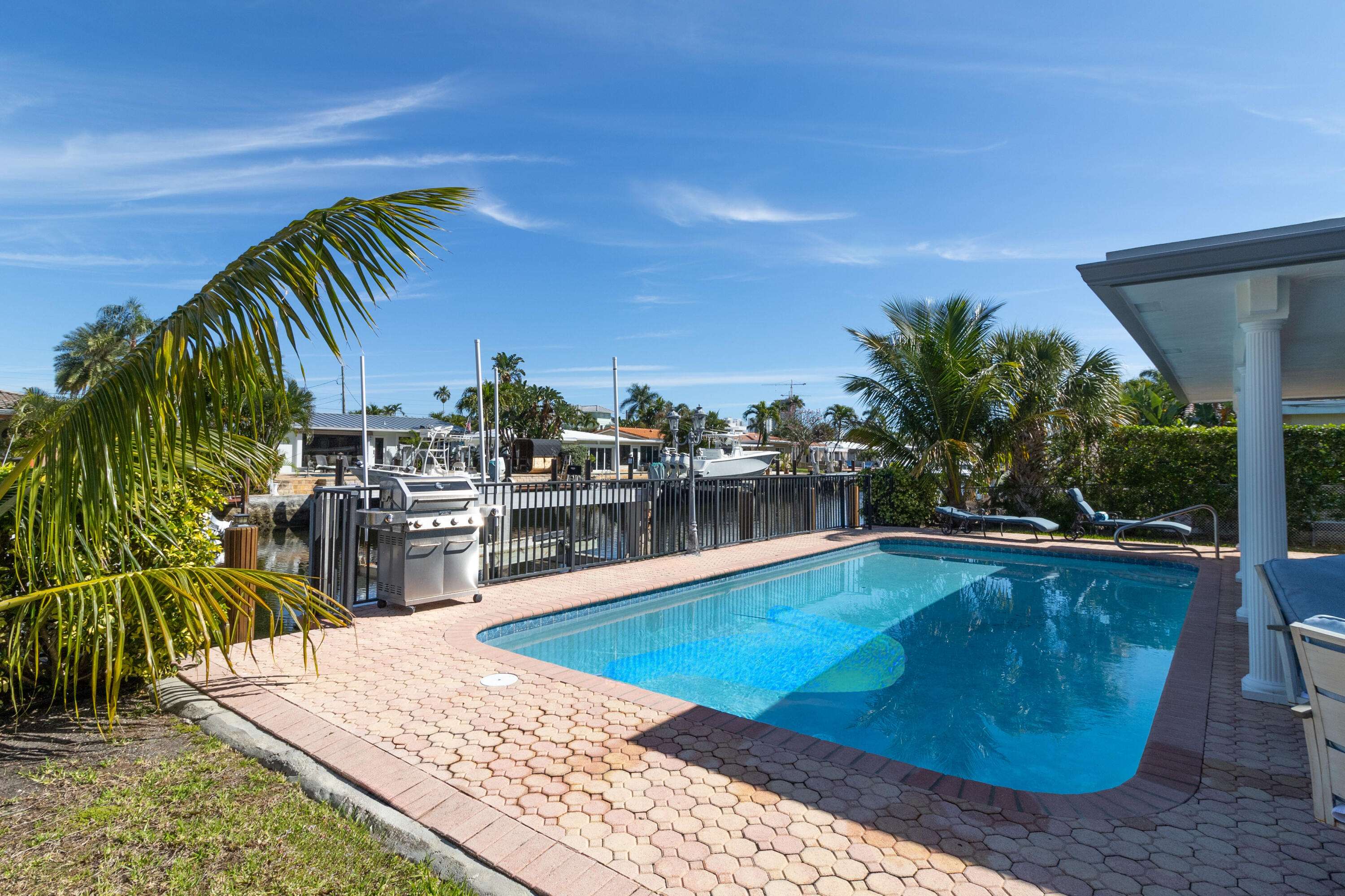 Pompano Beach, FL 33062,2481 SE 15 ST