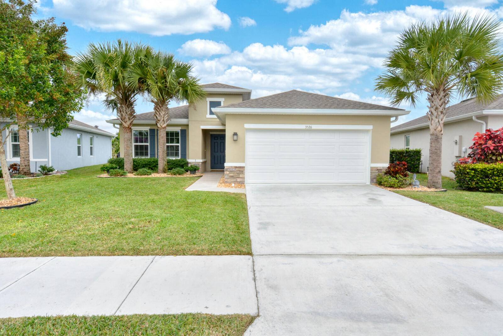 Fort Pierce, FL 34981,3526 Carriage Pointe CIR