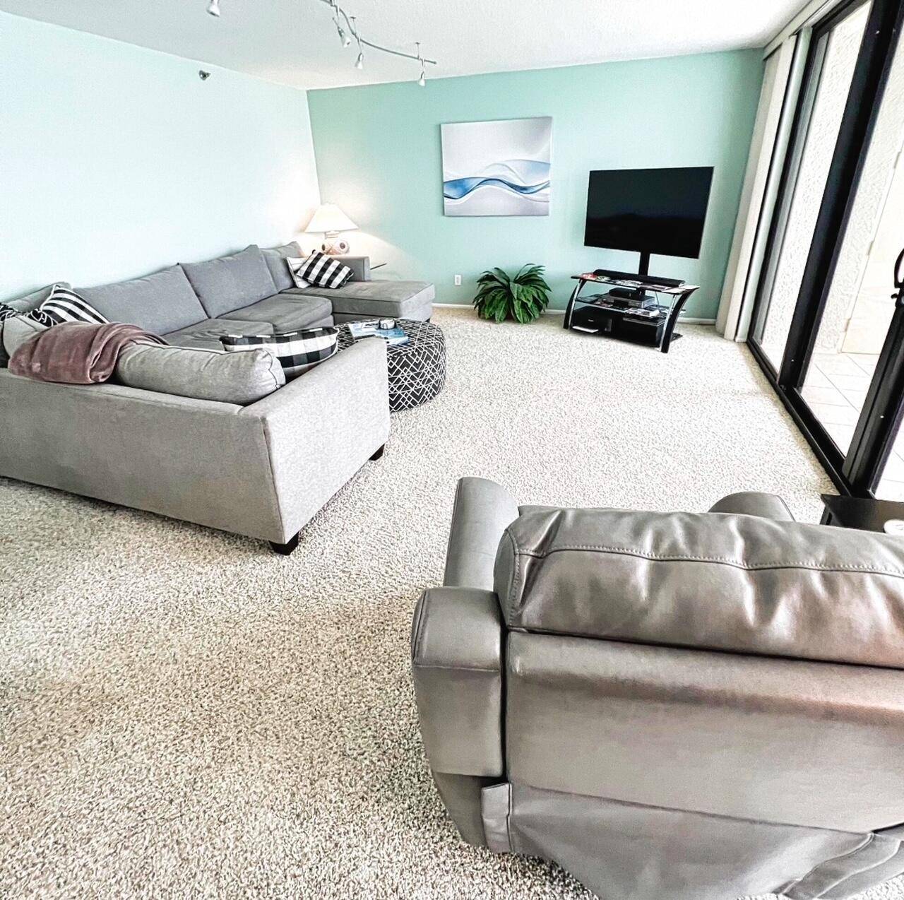 Jensen Beach, FL 34957,8750 S Ocean Drive 1233