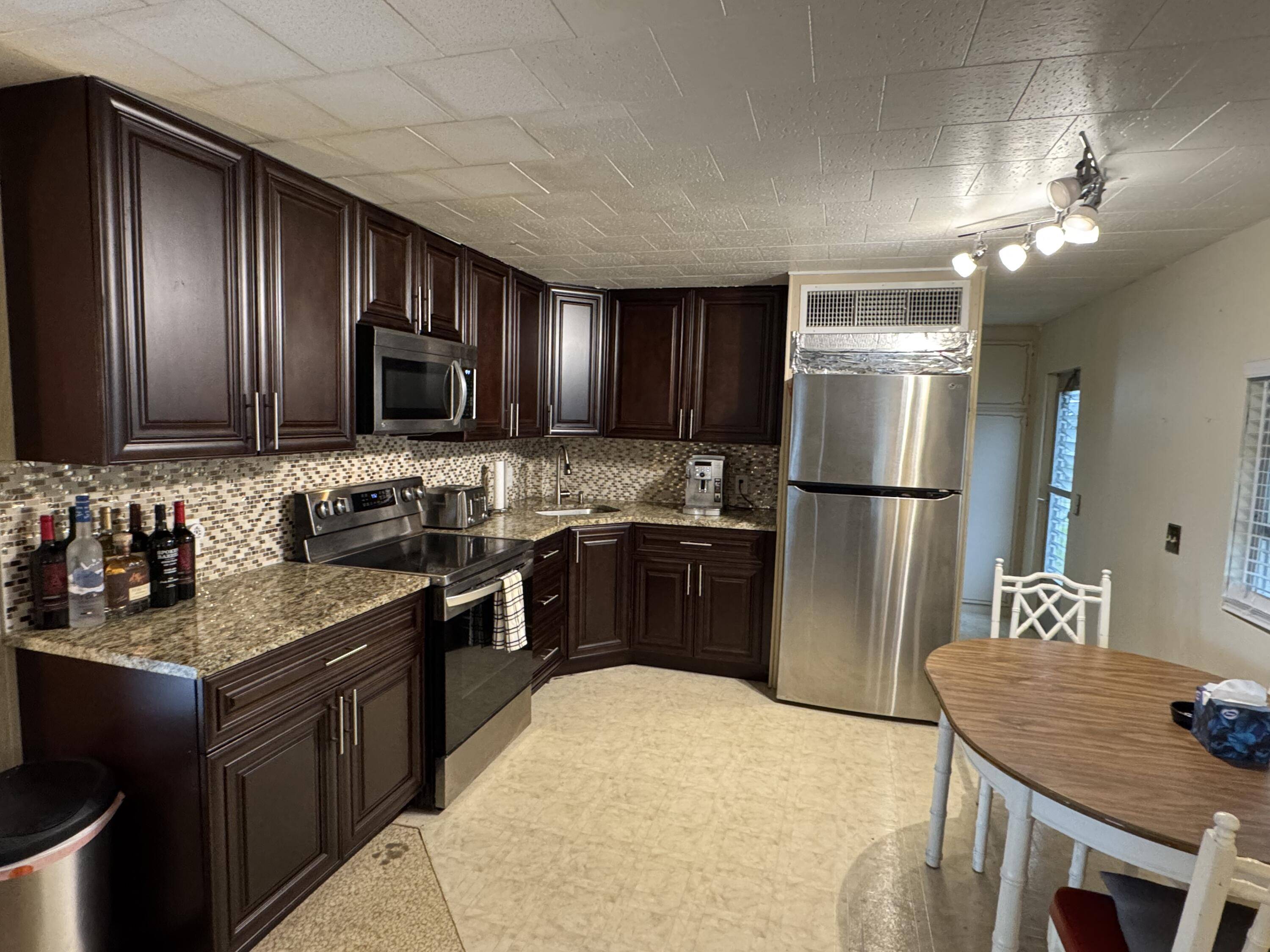 Boynton Beach, FL 33436,8926 Palm ST