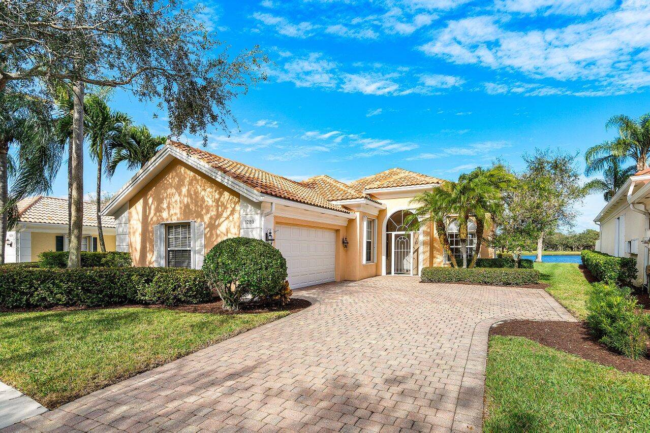 Stuart, FL 34997,1289 SW Balmoral TRCE