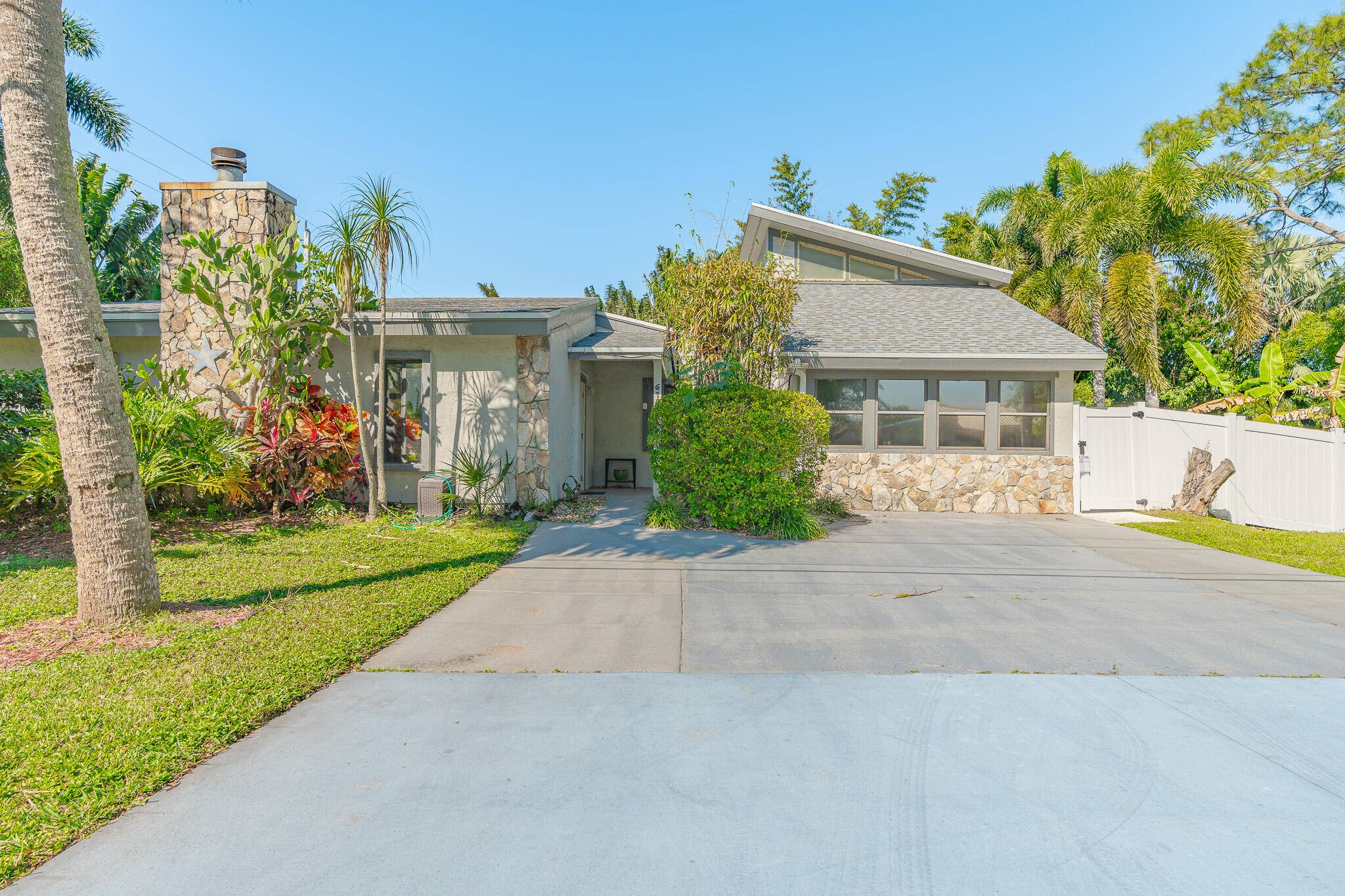 Fort Pierce, FL 34982,6109 Cassia DR