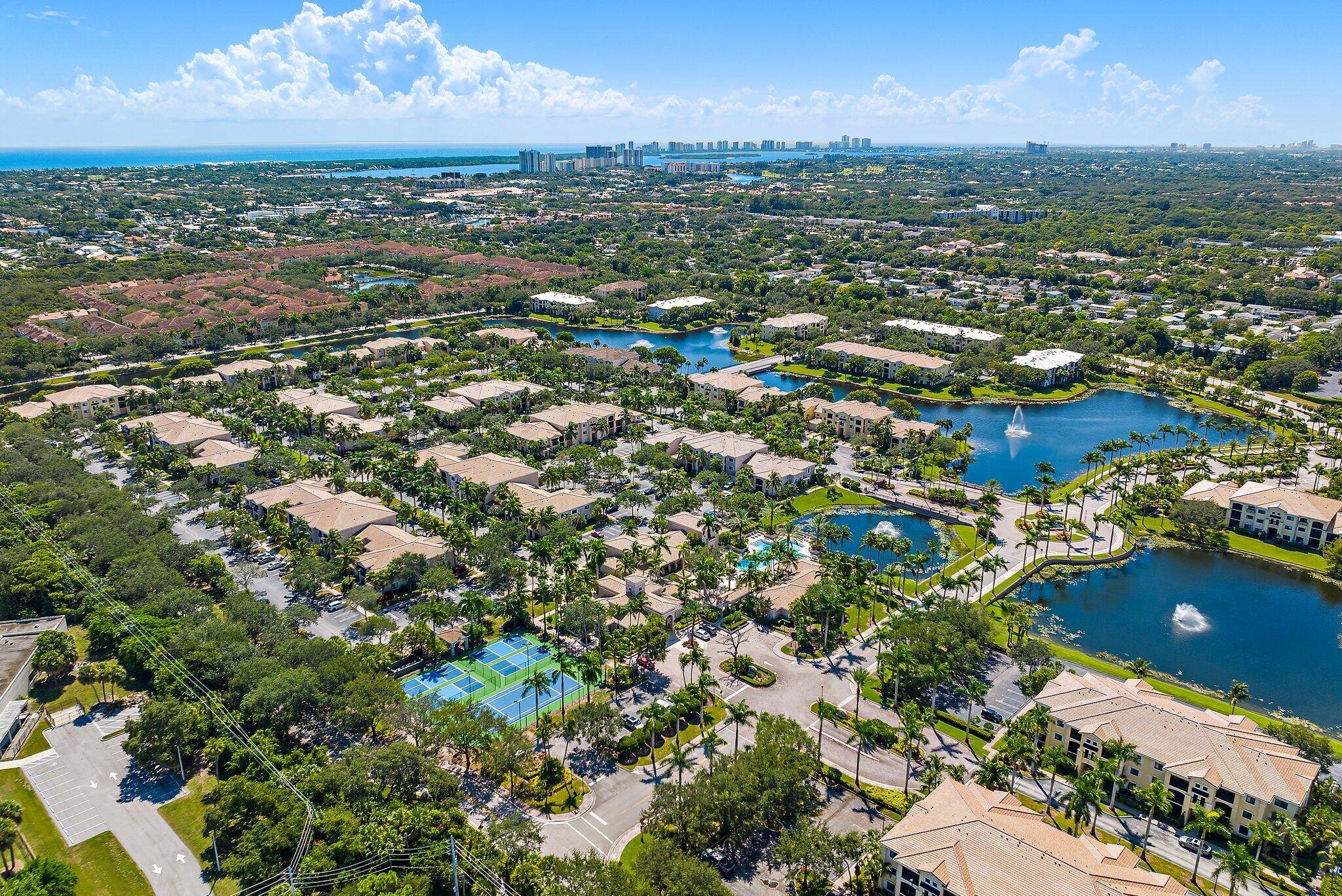 Palm Beach Gardens, FL 33410,2809 Amalei DR 203