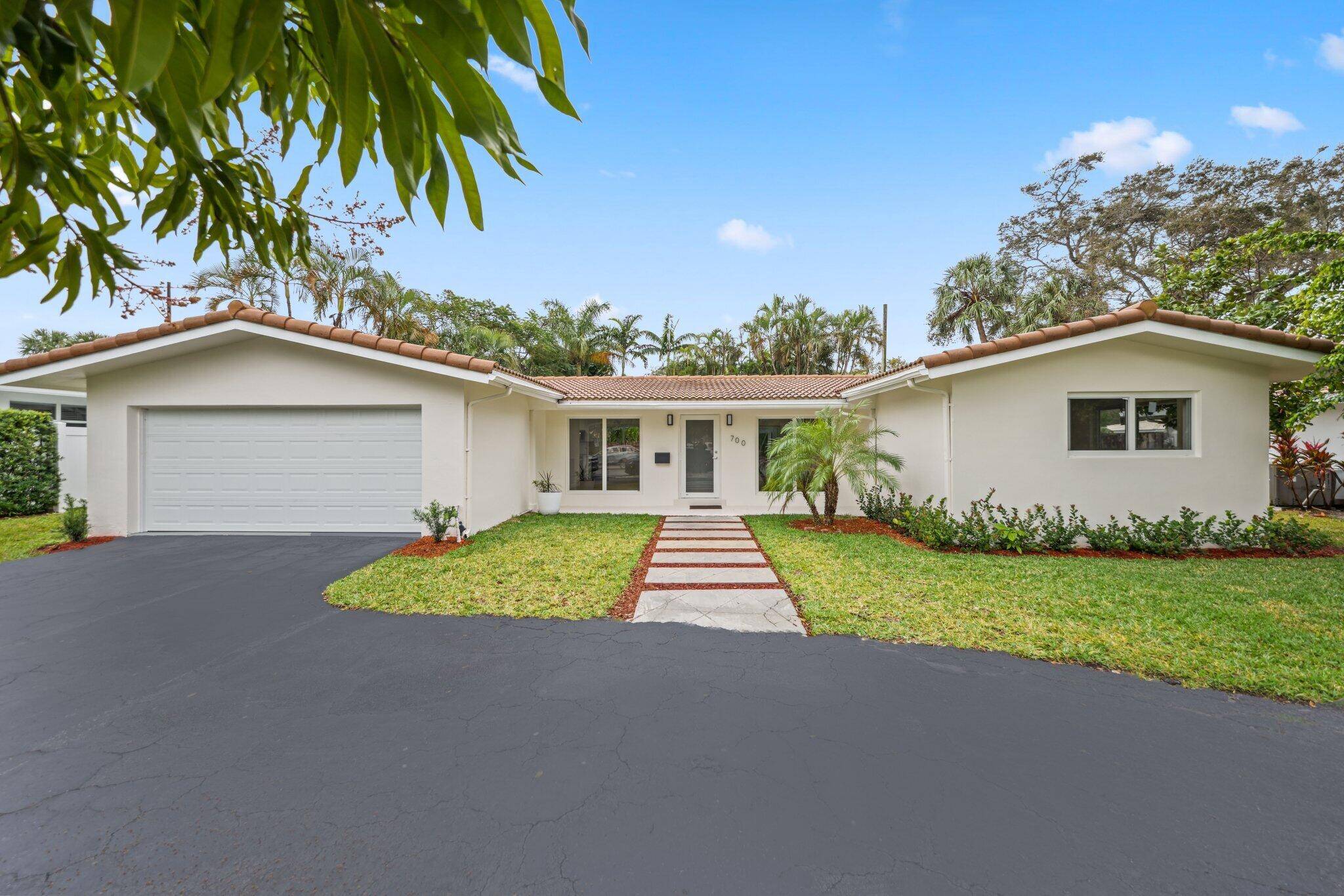 Boca Raton, FL 33486,700 W Camino Real