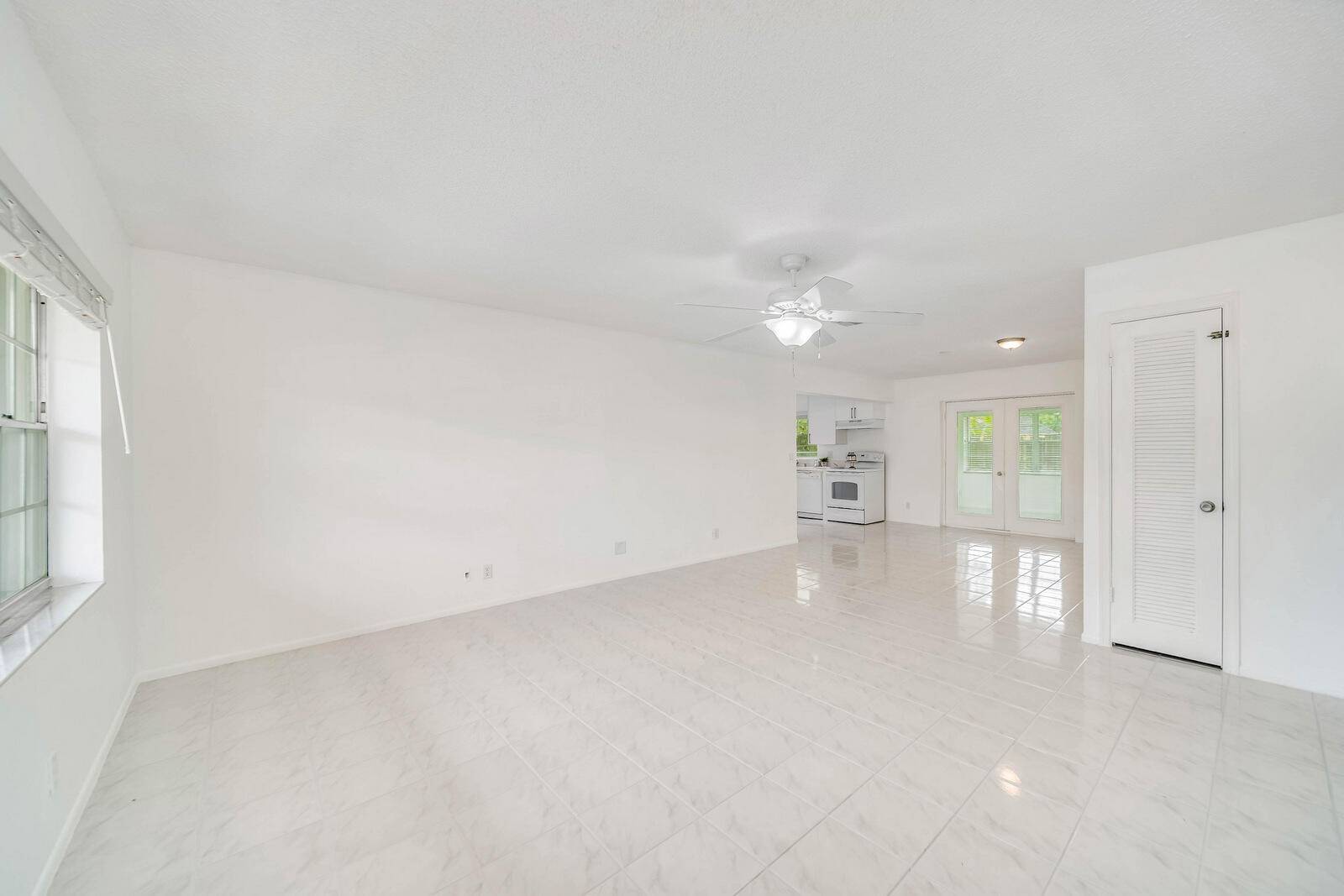 Boca Raton, FL 33434,9338 Southampton PL