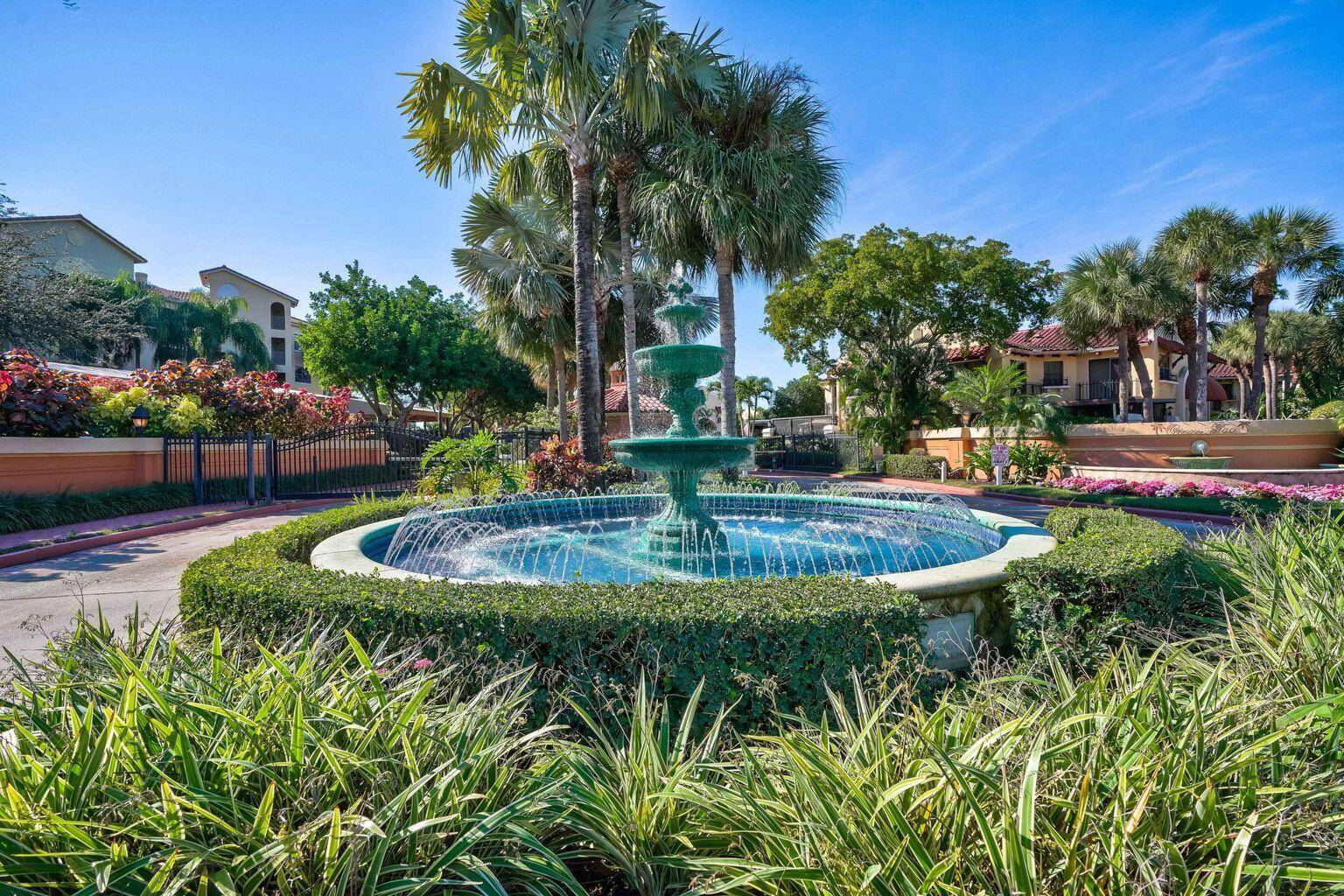Juno Beach, FL 33408,300 Uno Lago DR 305