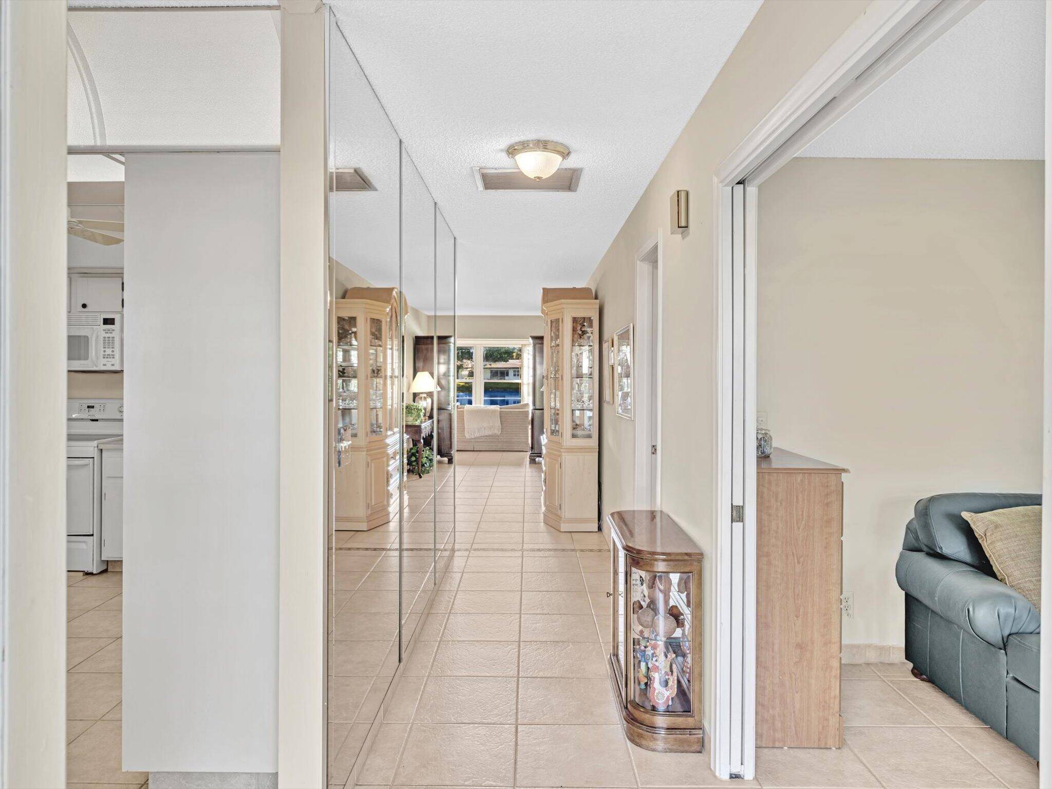 Delray Beach, FL 33484,5400 Poppy PL D