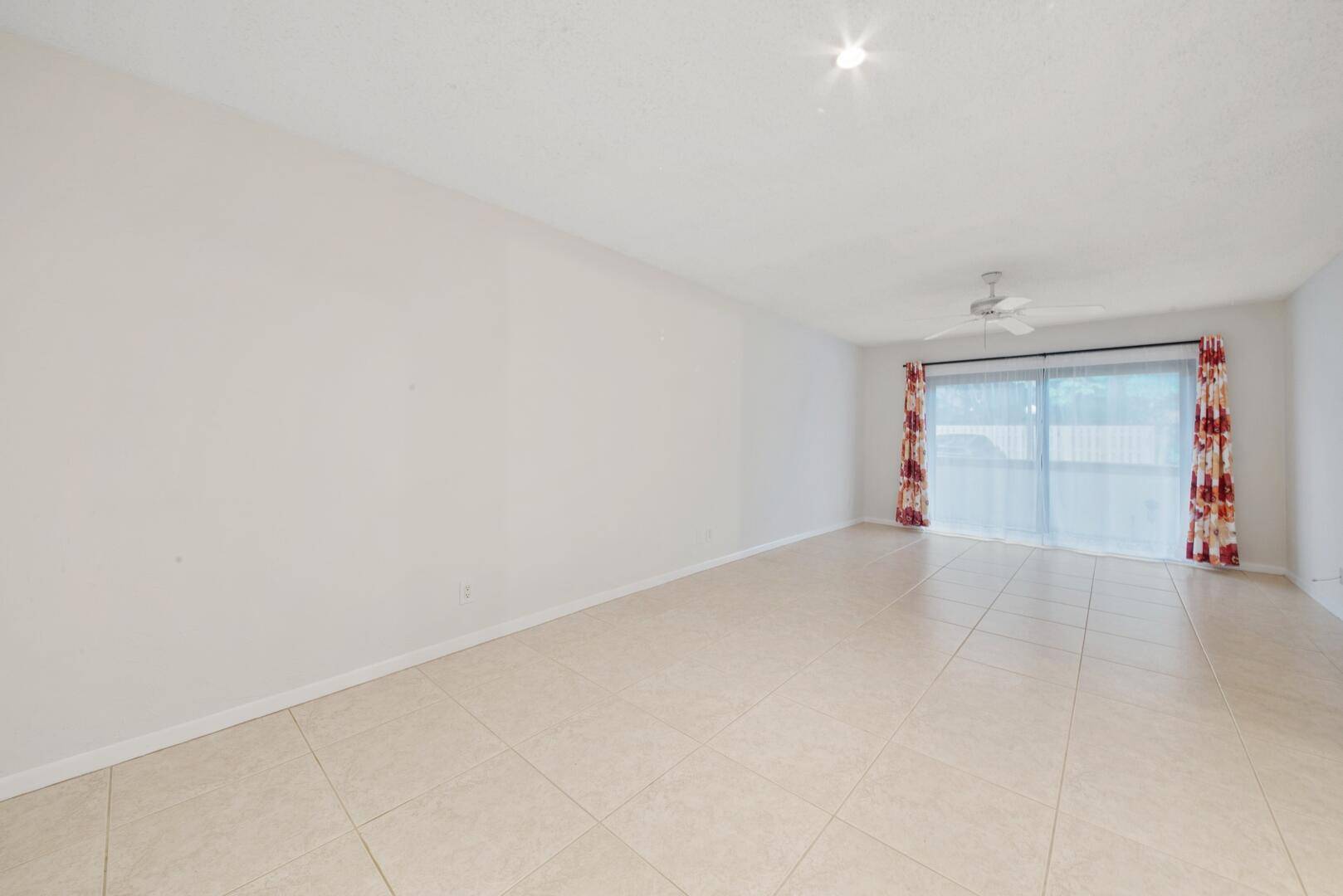 Boca Raton, FL 33486,875 NW 13th ST 307