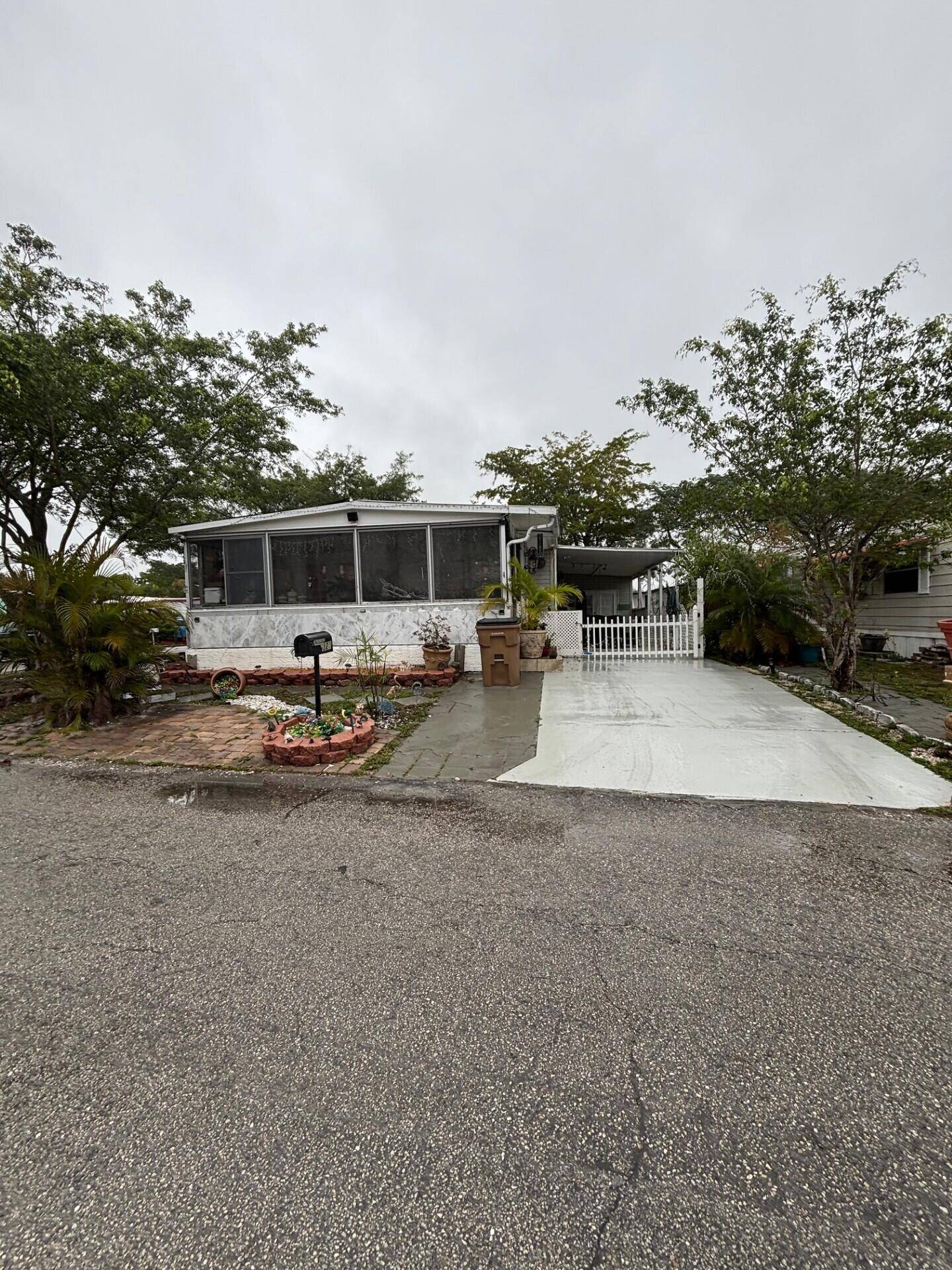 Pompano Beach, FL 33064,321 NW 48th CT