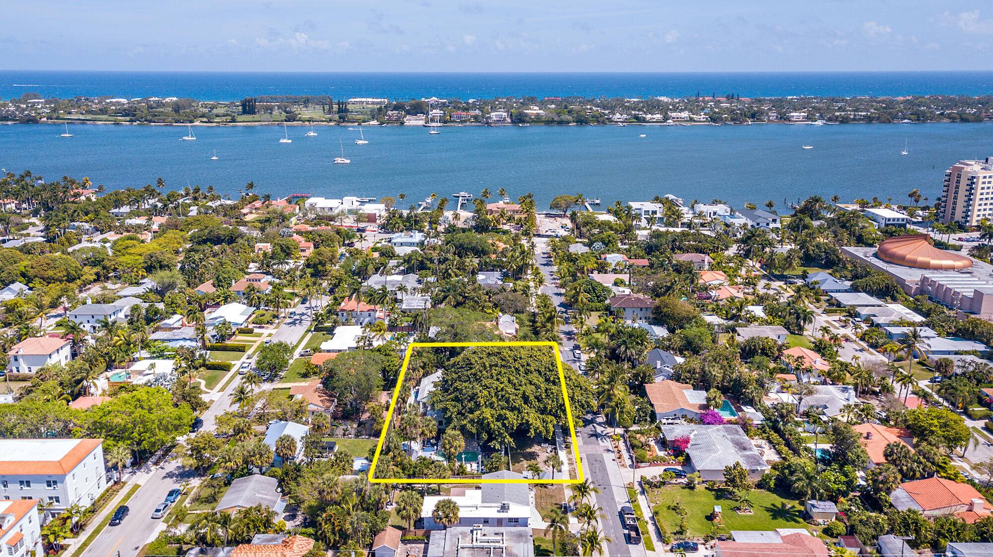 West Palm Beach, FL 33407,243 29th ST
