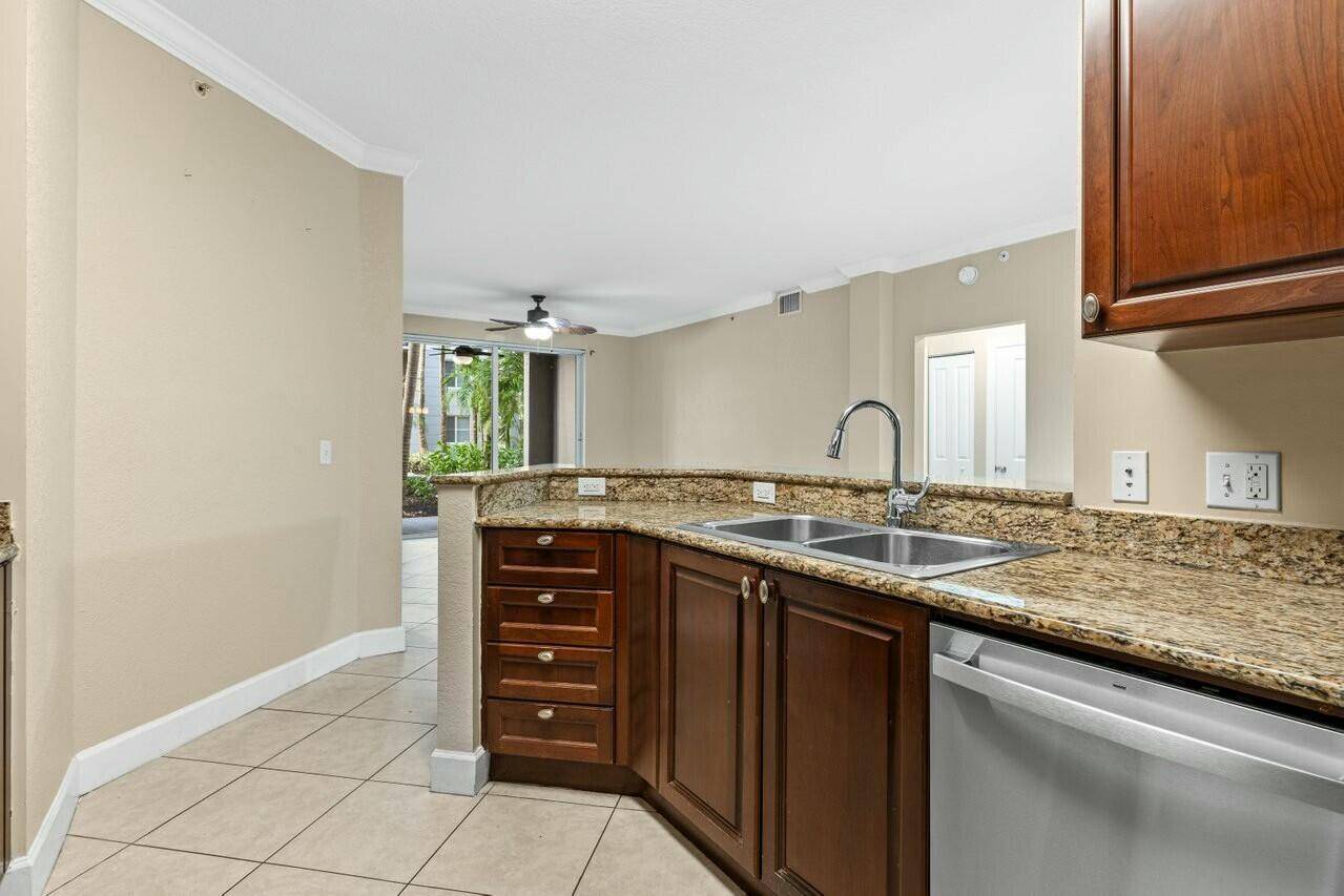 Boynton Beach, FL 33426,1690 Renaissance Commons BLVD 1125