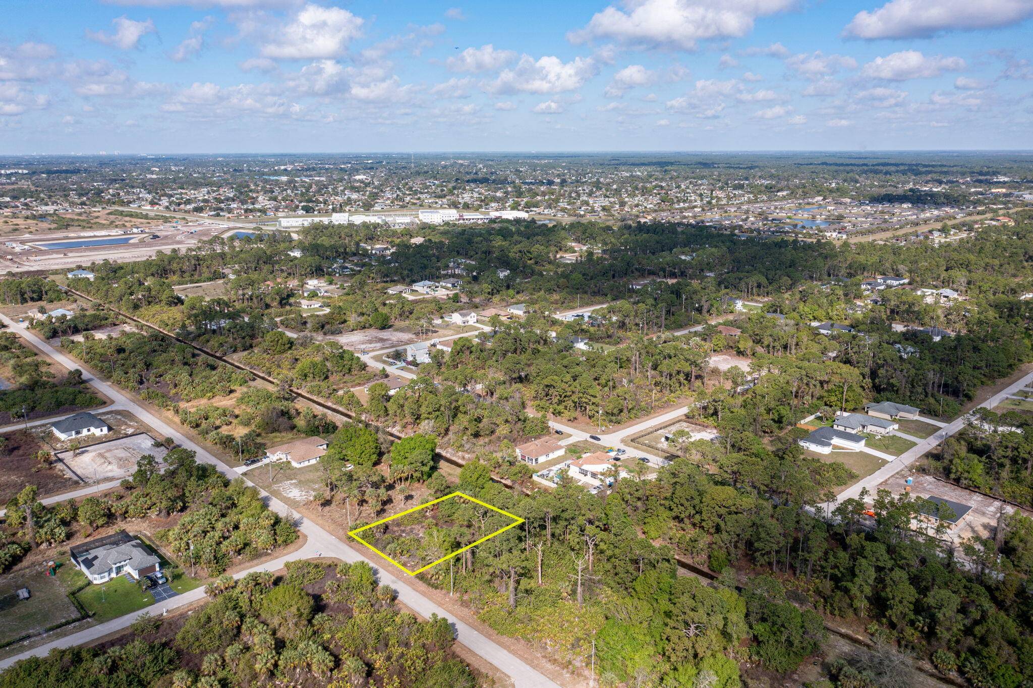Lehigh Acres, FL 33974,773 E Cadis ST