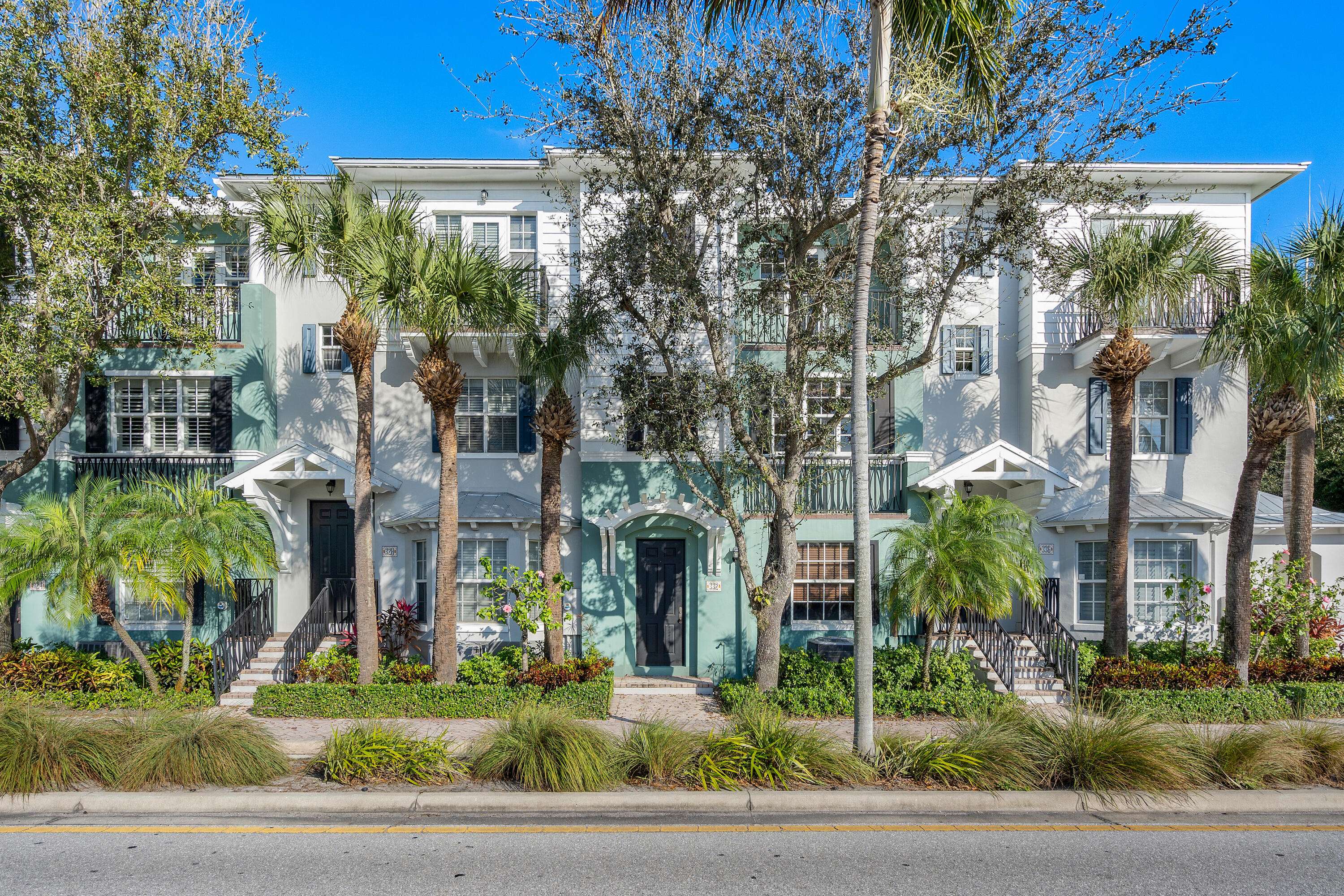 Delray Beach, FL 33483,332 W Mallory CIR