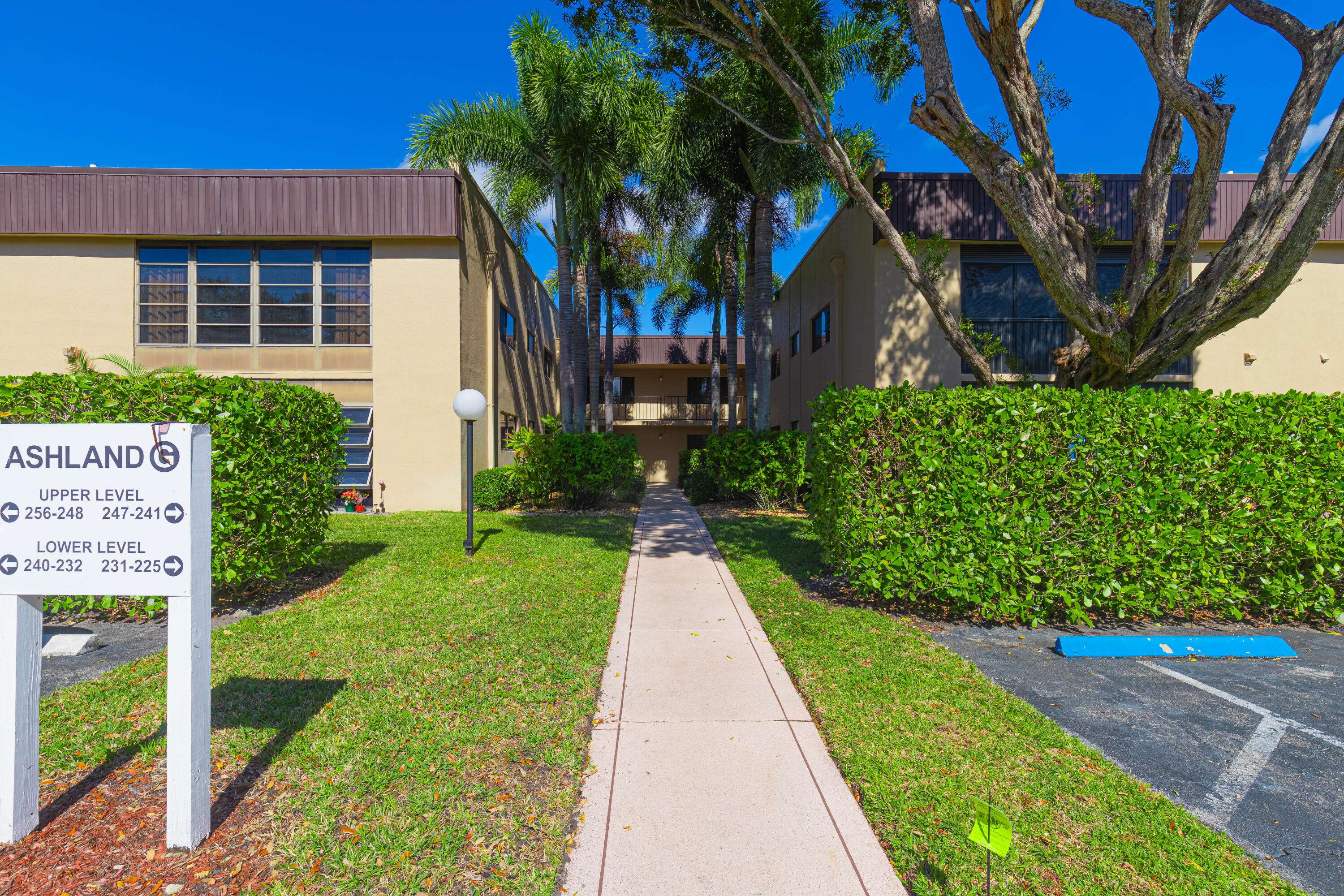 Delray Beach, FL 33484,15126 Ashland ST 232