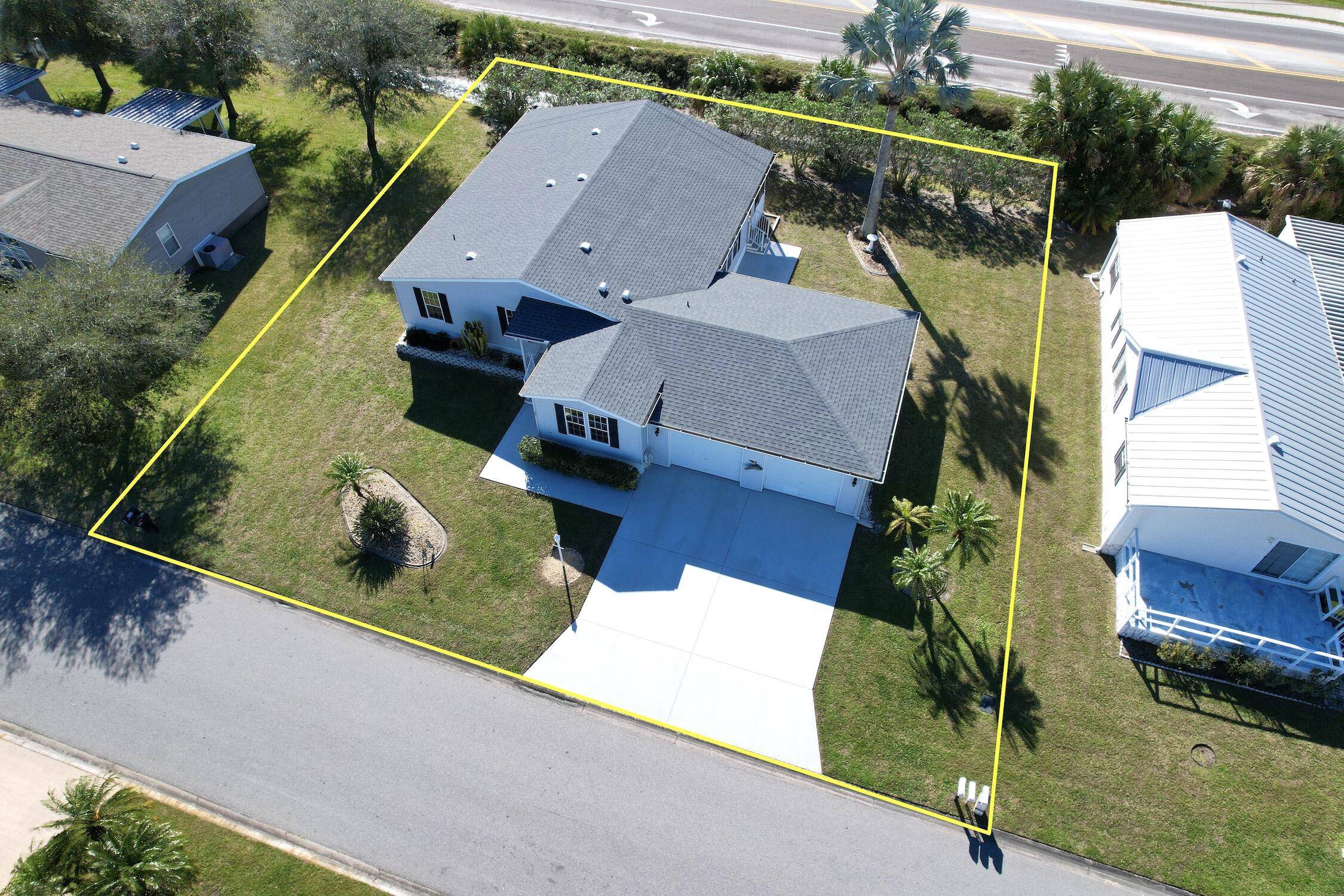 Barefoot Bay, FL 32976,955 Wren CIR