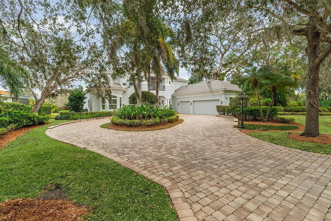 Vero Beach, FL 32963,700 Marbrisa River LN