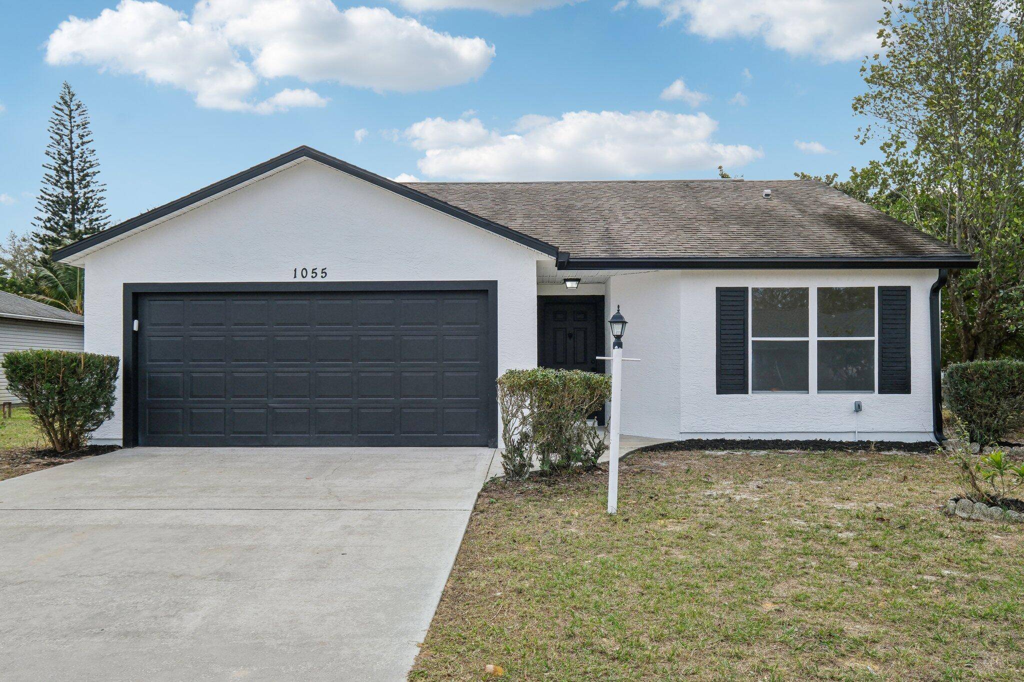 Vero Beach, FL 32960,1055 9th SQ