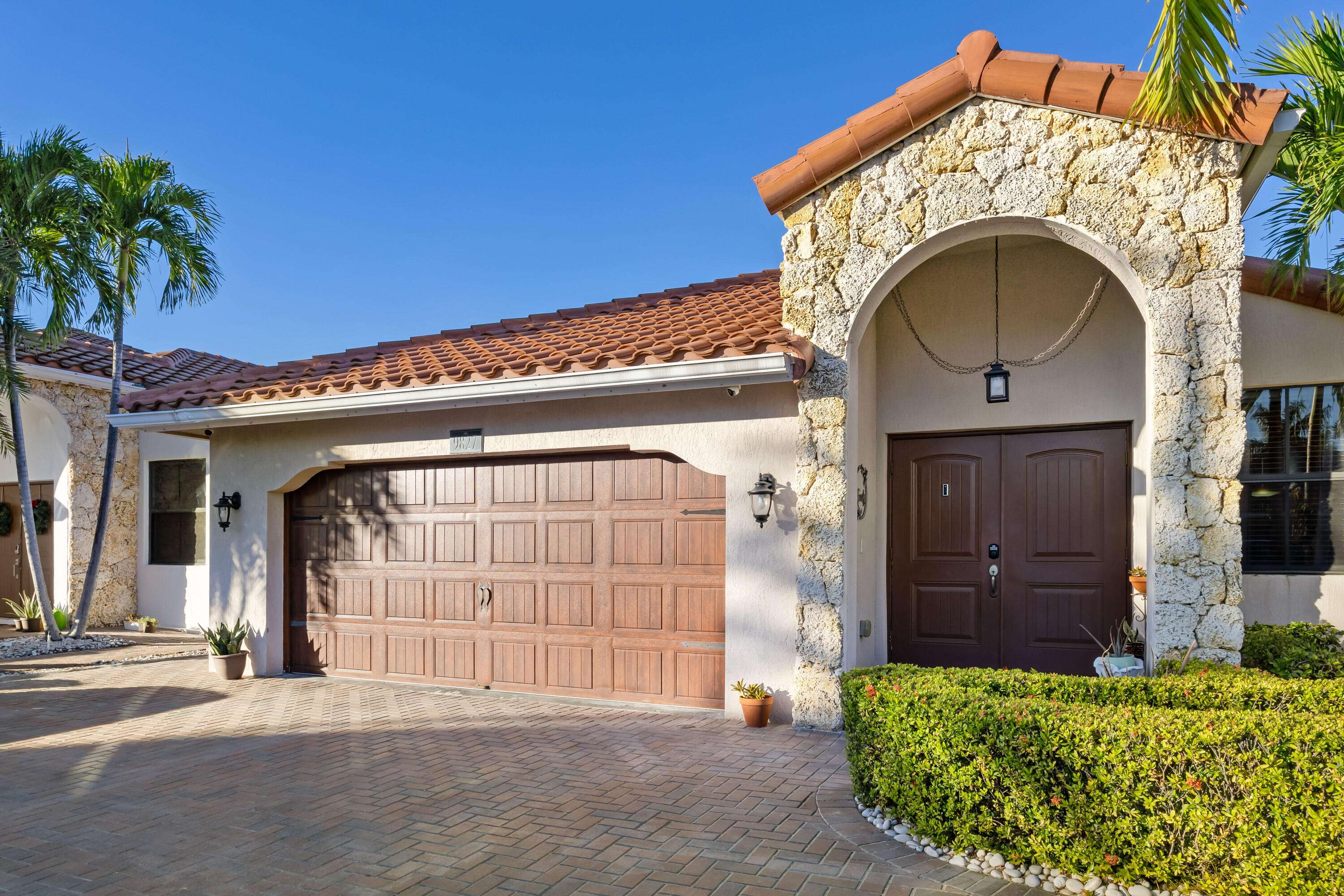 Miami, FL 33172,9827 NW 10th TER