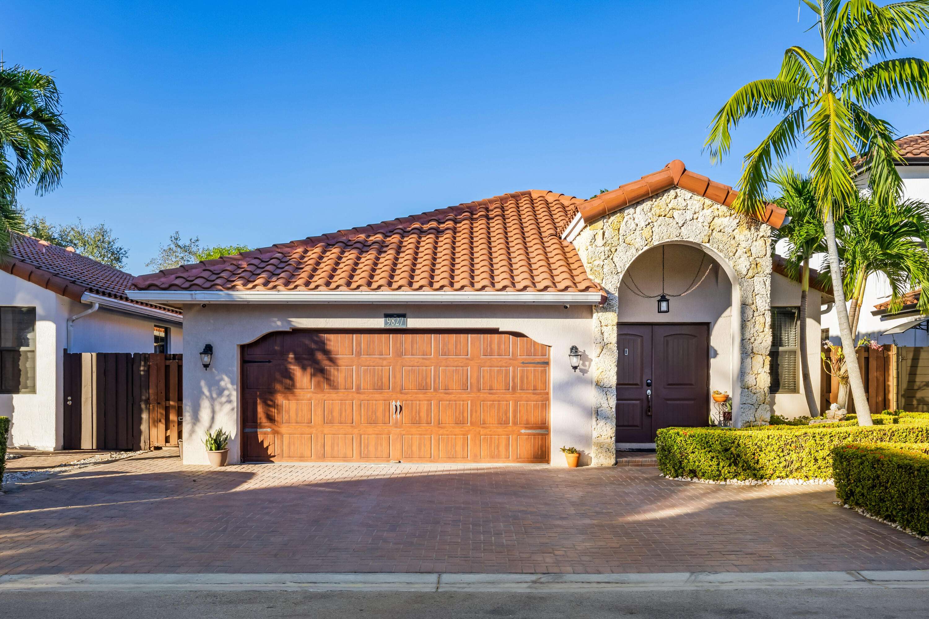 Miami, FL 33172,9827 NW 10th TER