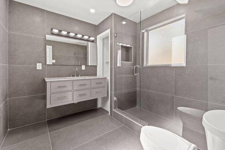 West Palm Beach, FL 33407,3415 N Flagler DR