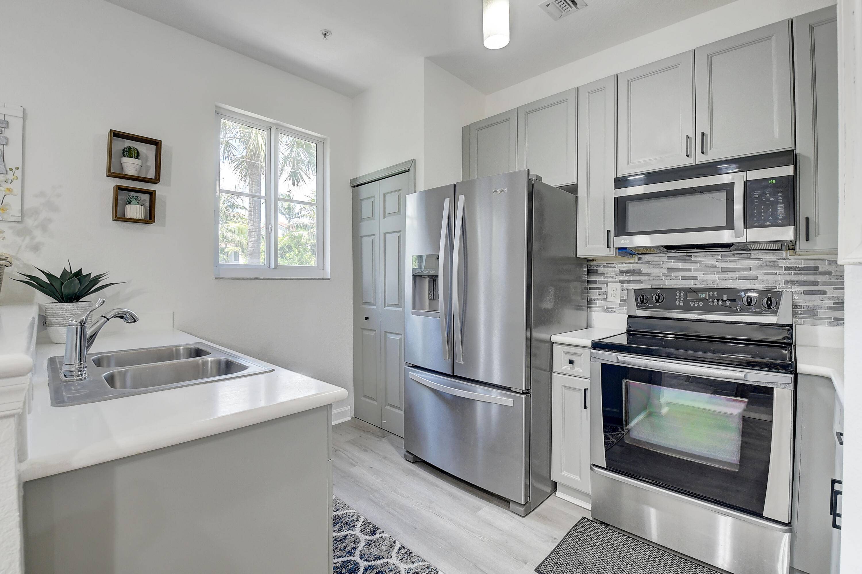 Boynton Beach, FL 33435,525 Bayfront DR