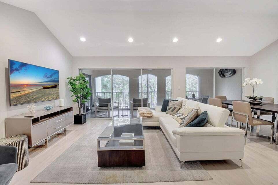 Boca Raton, FL 33433,7370 Orangewood LN 305