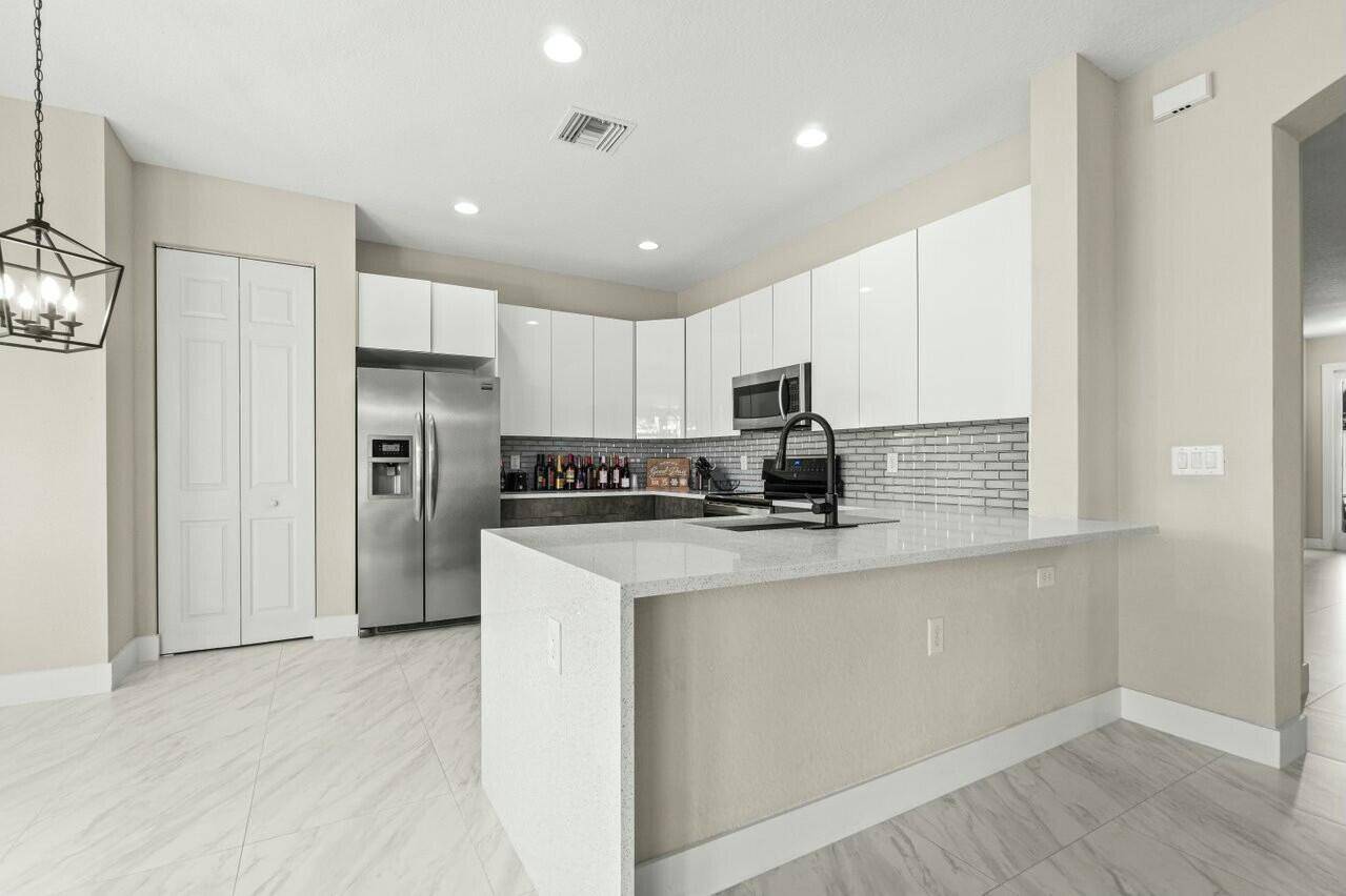 Boynton Beach, FL 33437,7654 Jewelwood DR