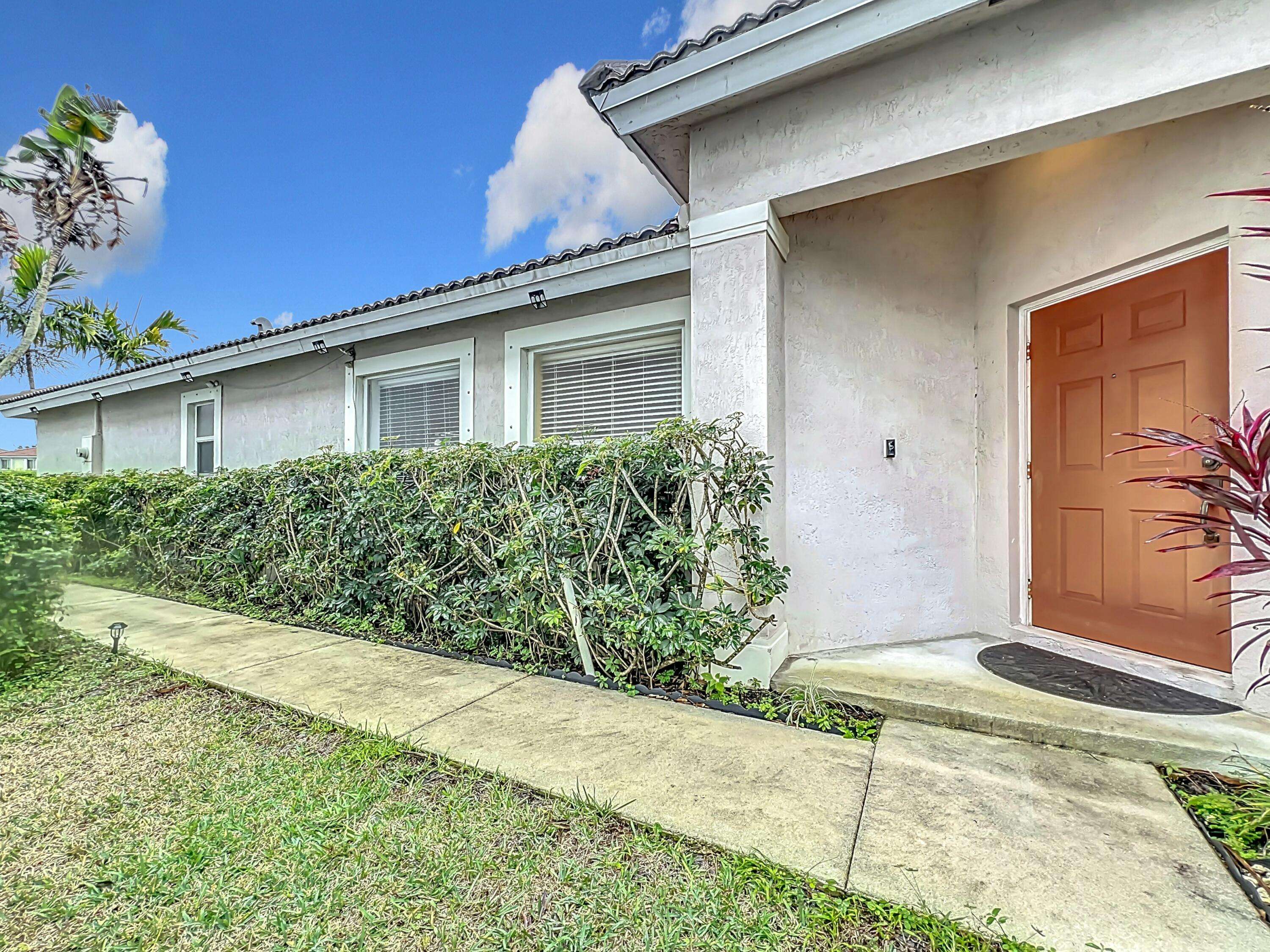 Lake Worth, FL 33463,6446 Willoughby CIR
