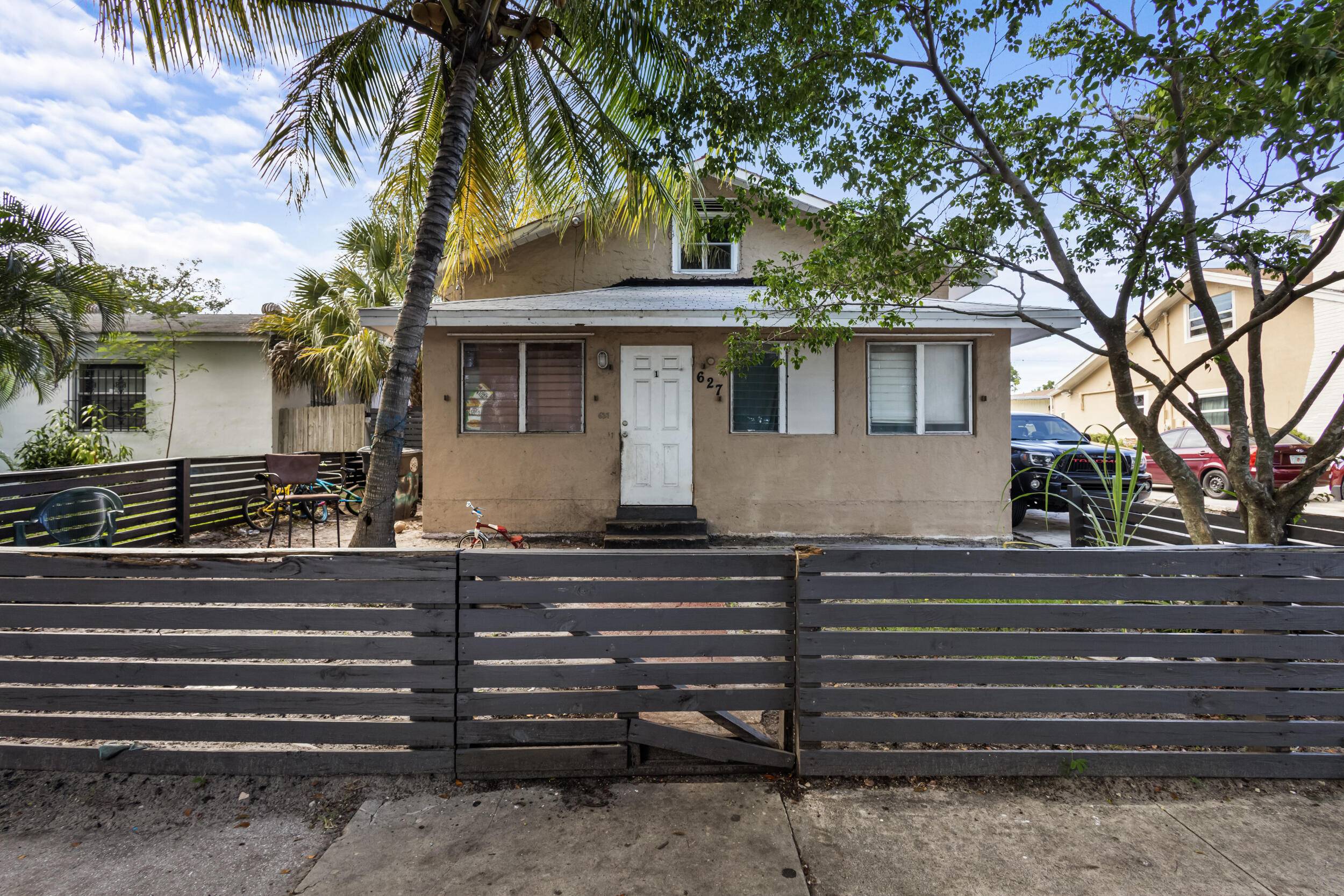 West Palm Beach, FL 33407,627 32nd ST
