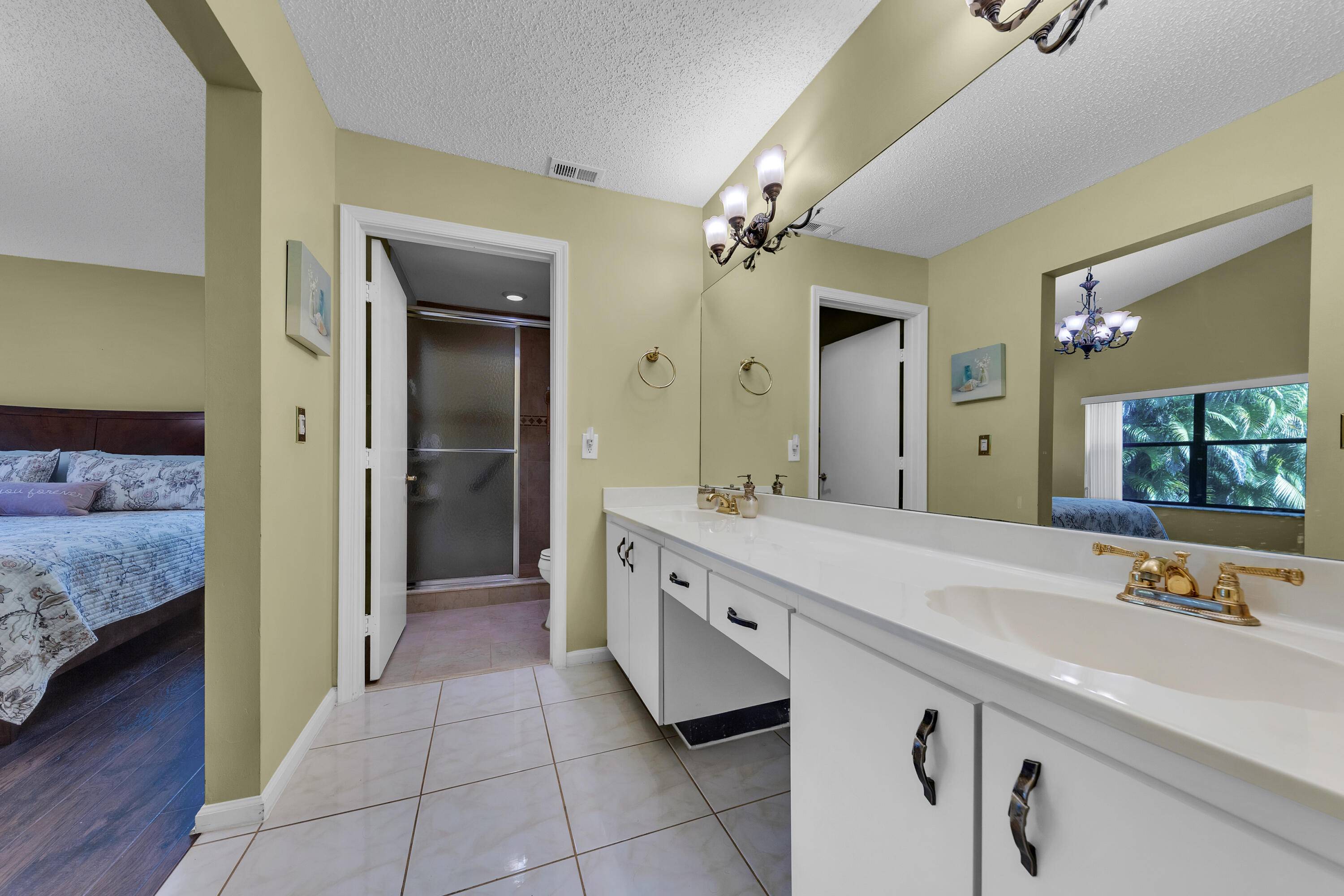 Boynton Beach, FL 33472,5951 Parkwalk DR