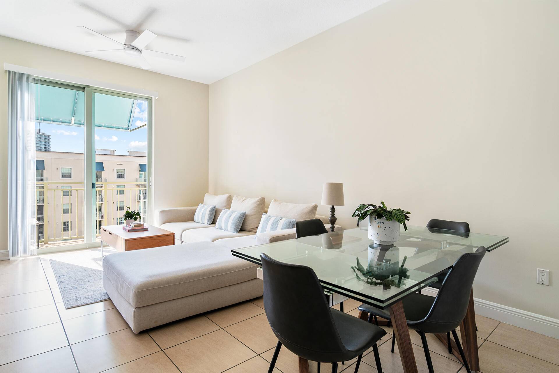 West Palm Beach, FL 33401,610 Clematis ST 811