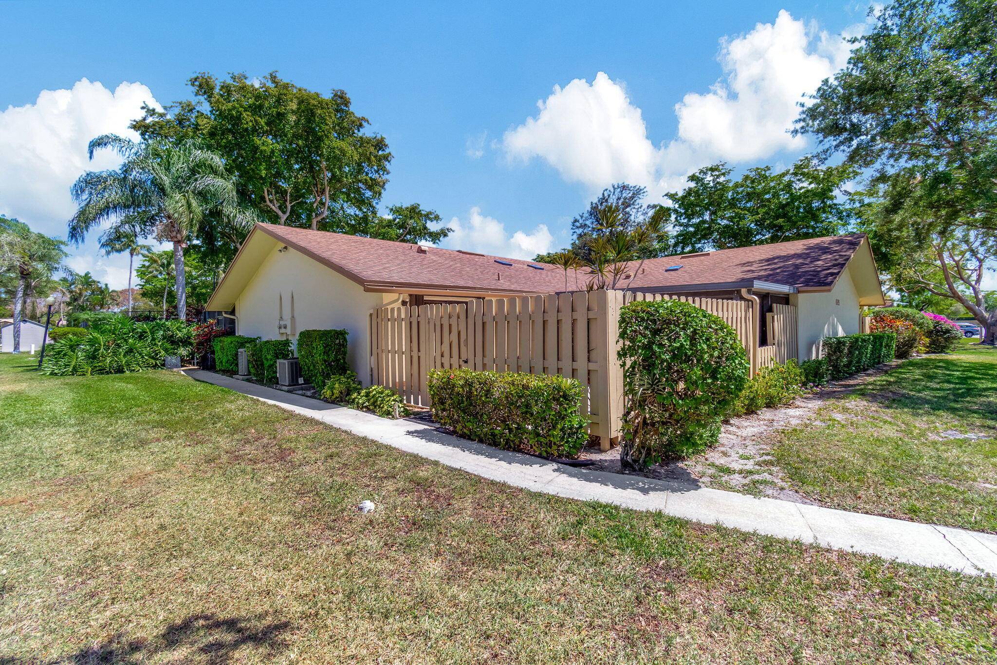 Delray Beach, FL 33445,825 NW 29th B AVE B