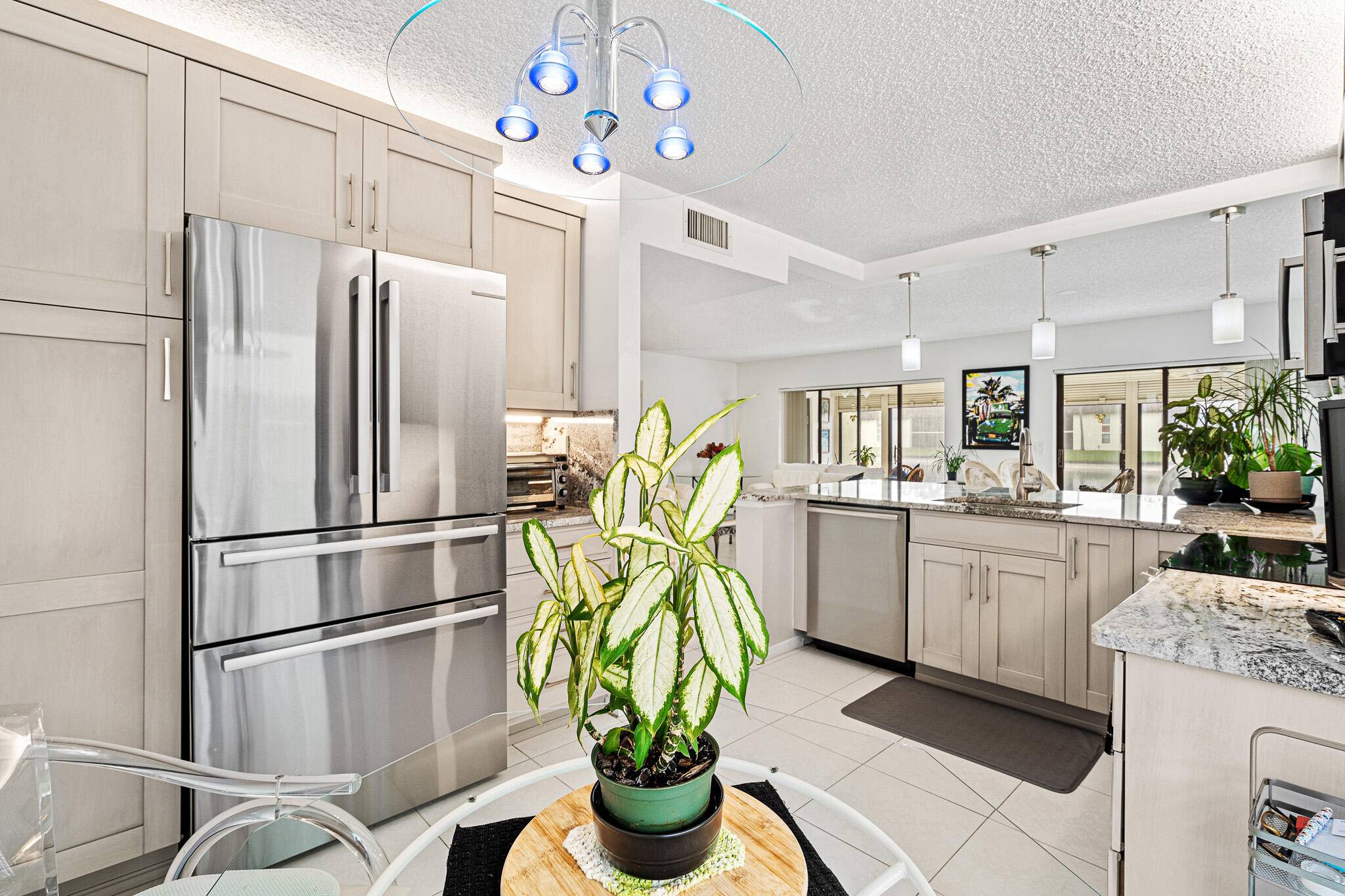 Boynton Beach, FL 33437,10439 S Circle Lake DR 102