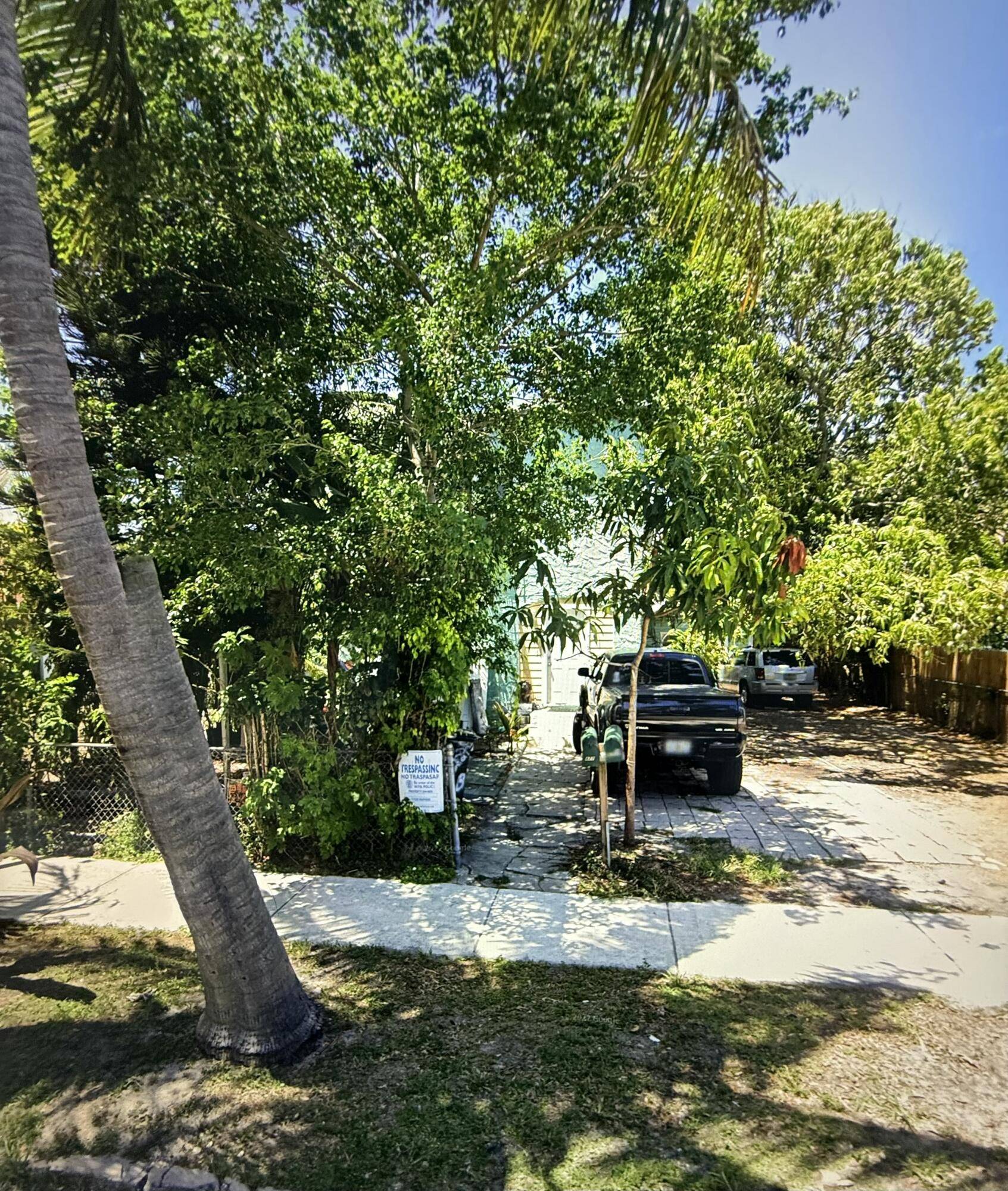 West Palm Beach, FL 33405,427 El Prado