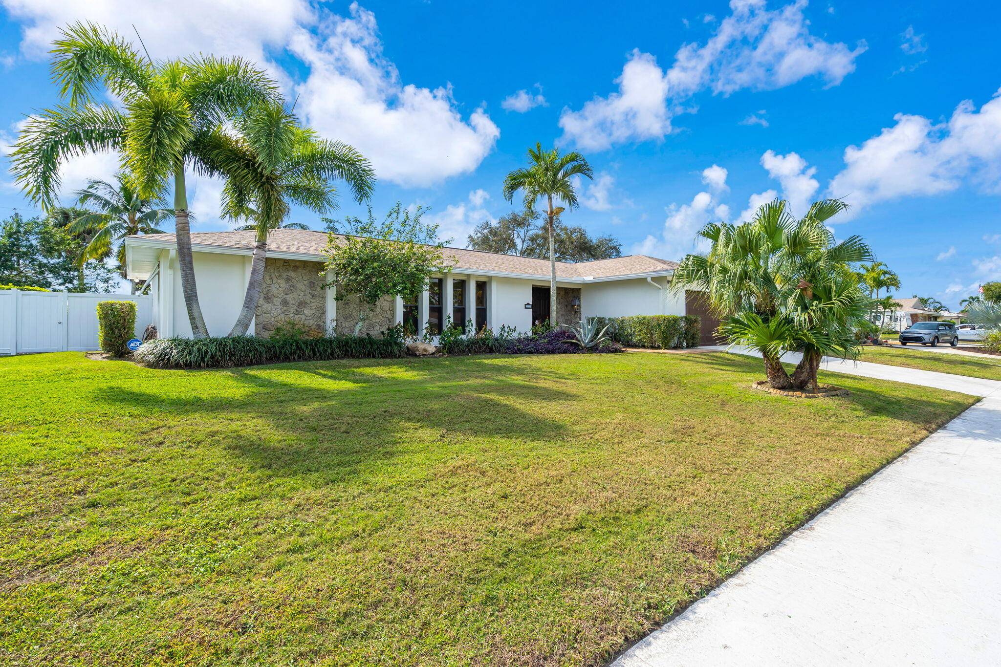 Lake Worth, FL 33467,7314 Oakmont DR