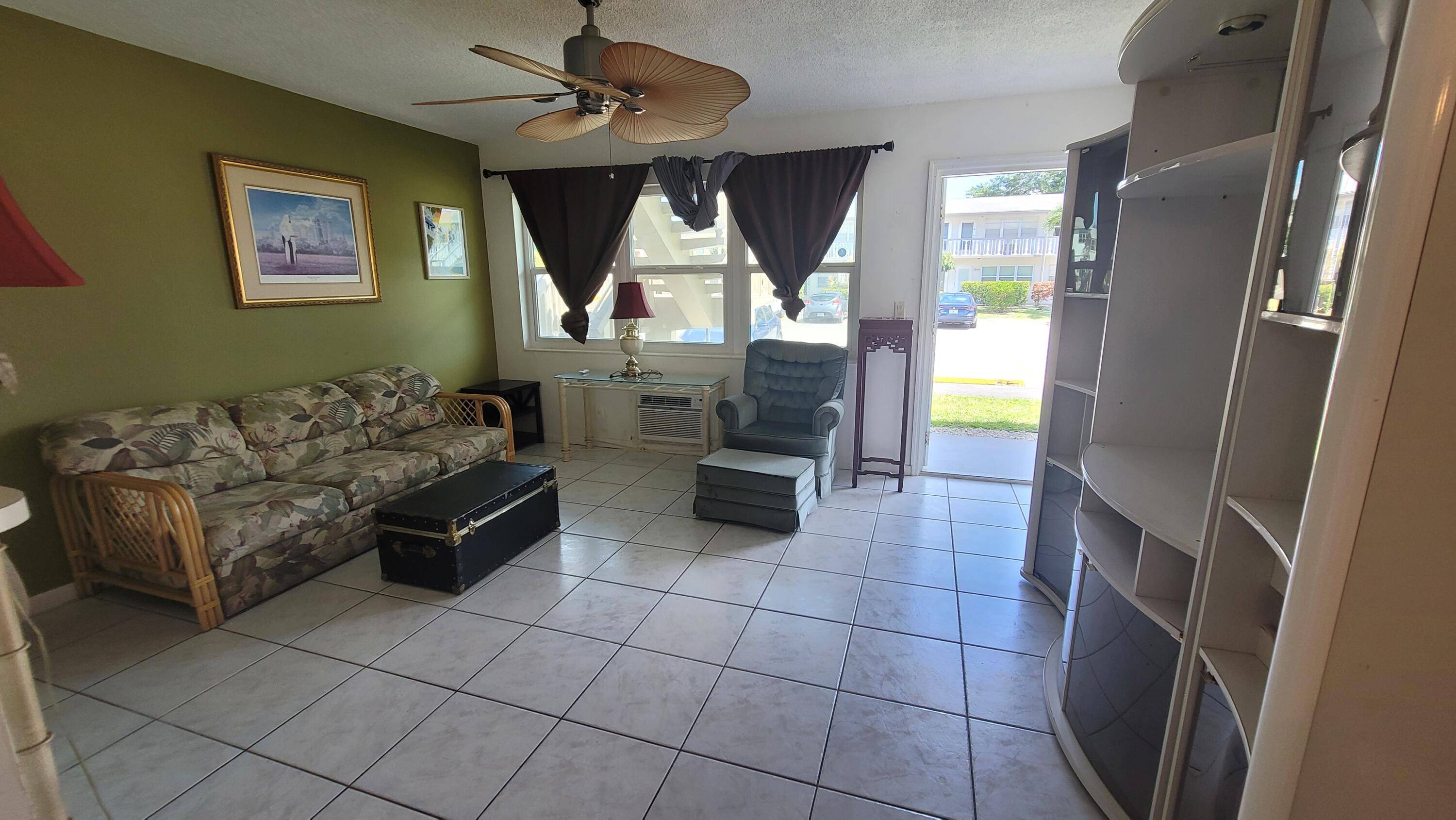 West Palm Beach, FL 33417,23 Kingswood B