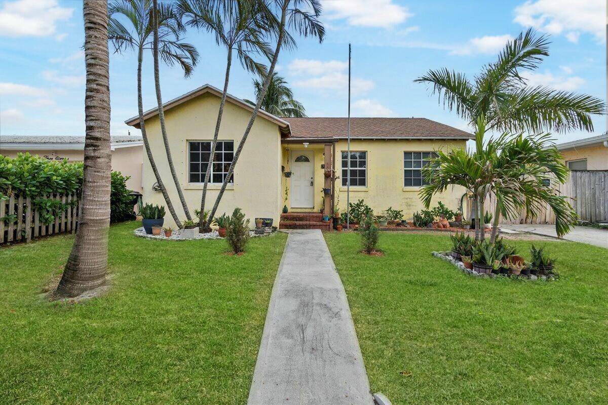 Lake Worth Beach, FL 33460,315 Princeton DR
