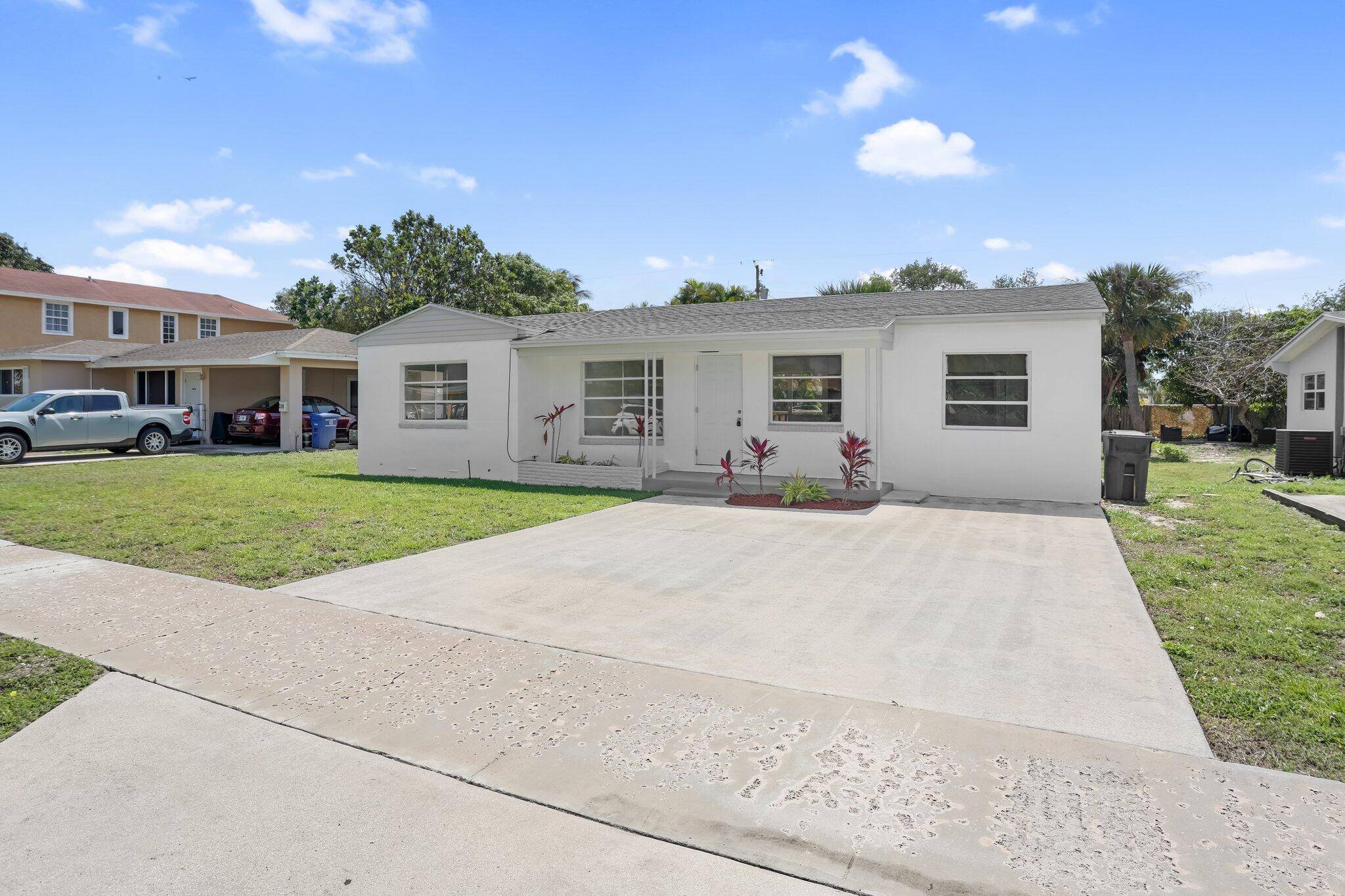 Lake Park, FL 33403,344 Cypress DR