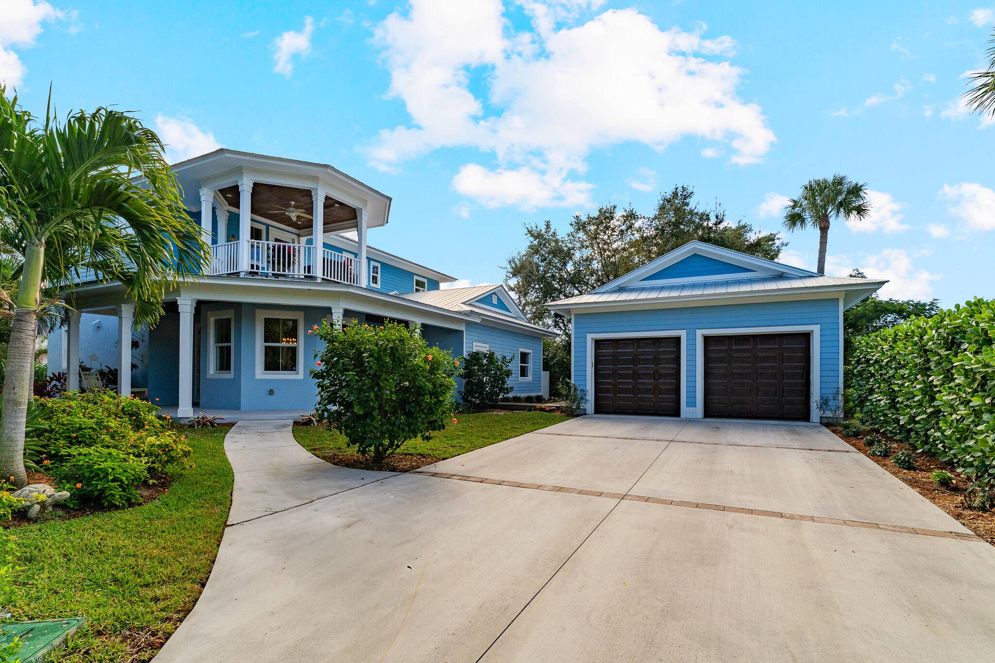 Stuart, FL 34996,1002 SE Riverside DR