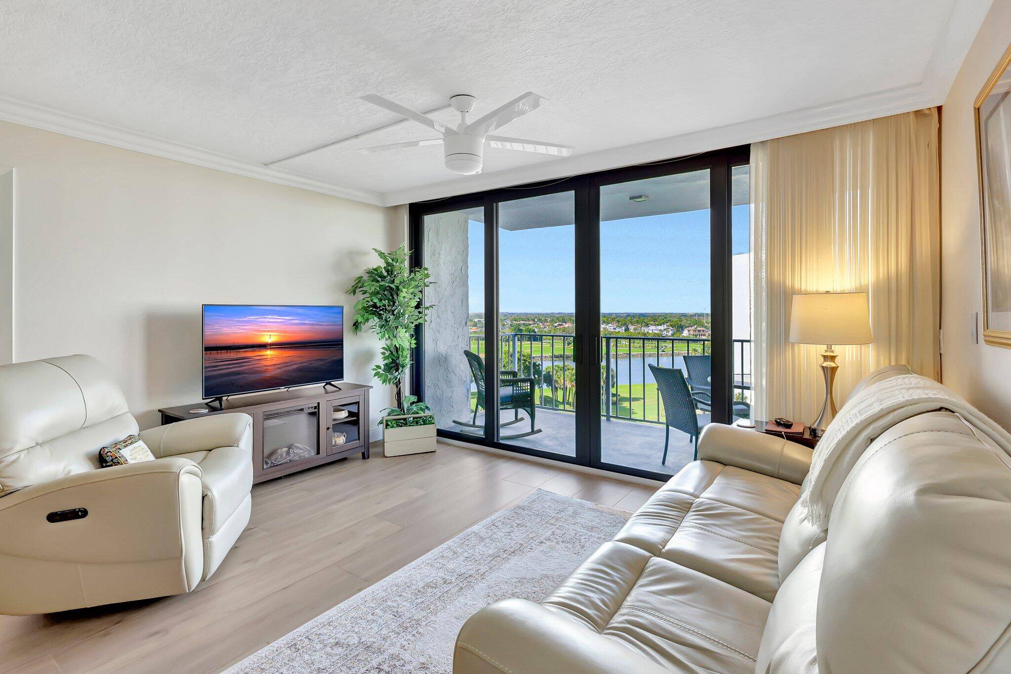 North Palm Beach, FL 33408,336 Golfview RD 914