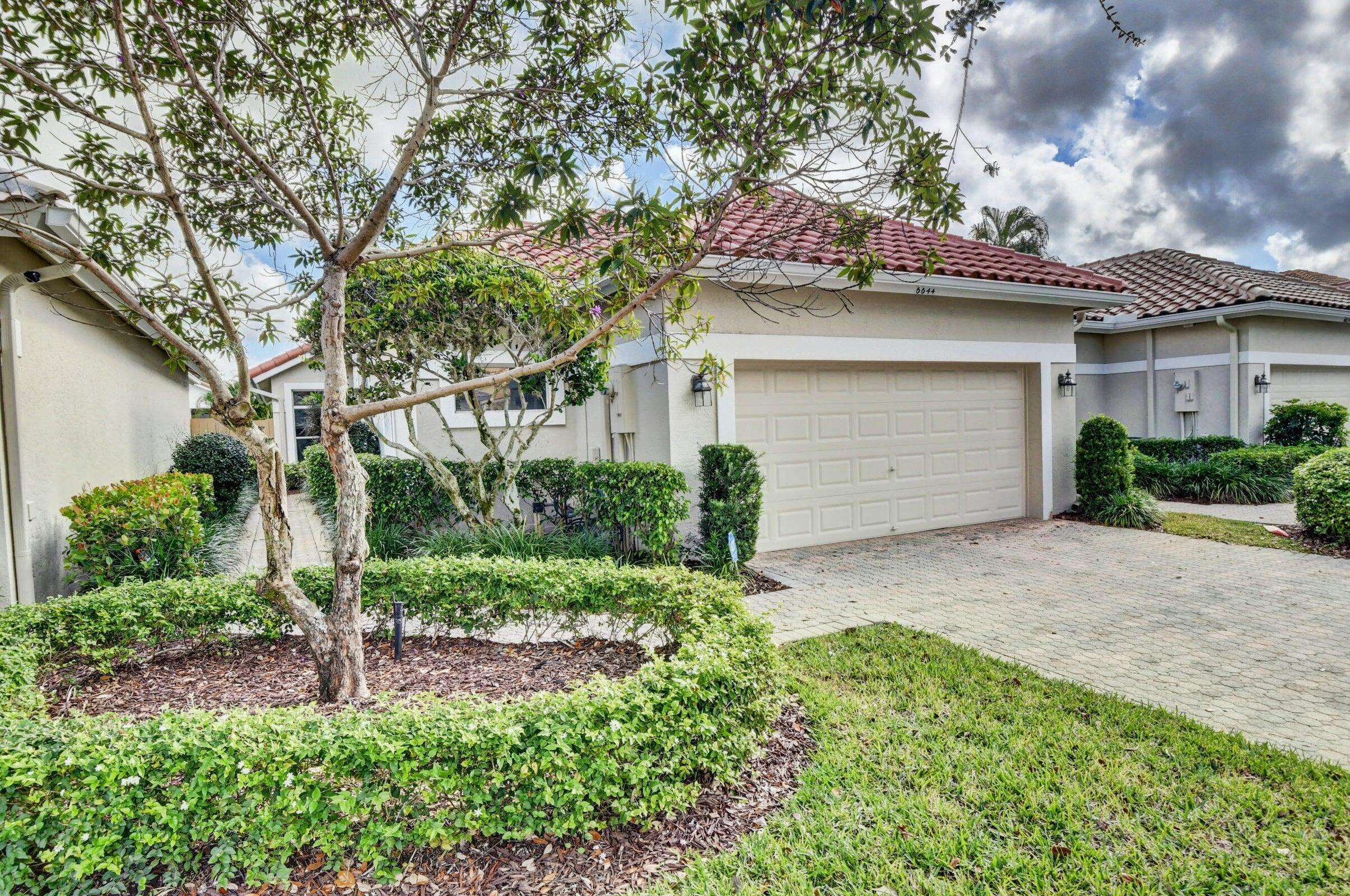 Boca Raton, FL 33496,6644 NW 25th WAY