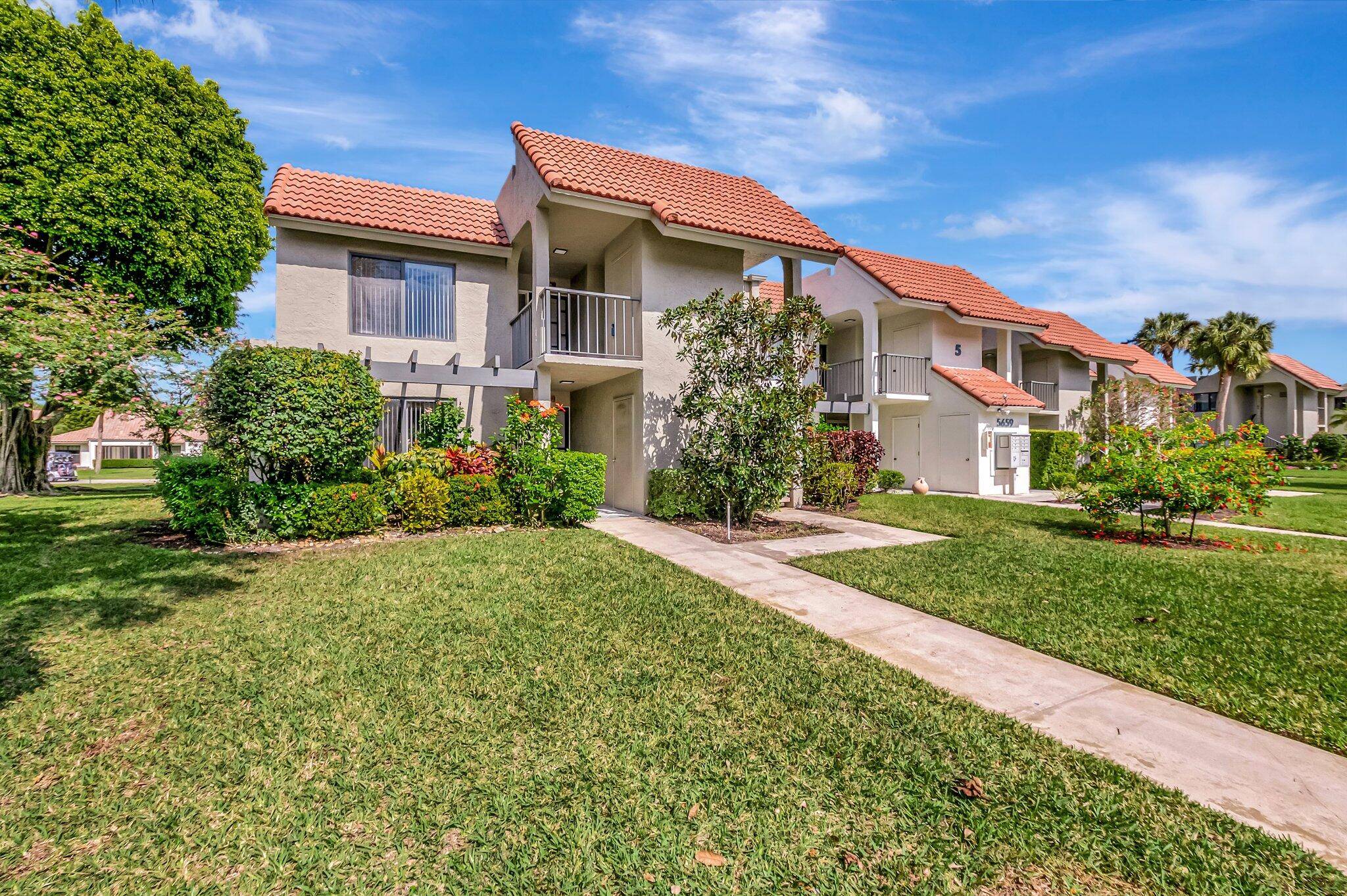 Boynton Beach, FL 33437,5659 Fairway Park DR 101
